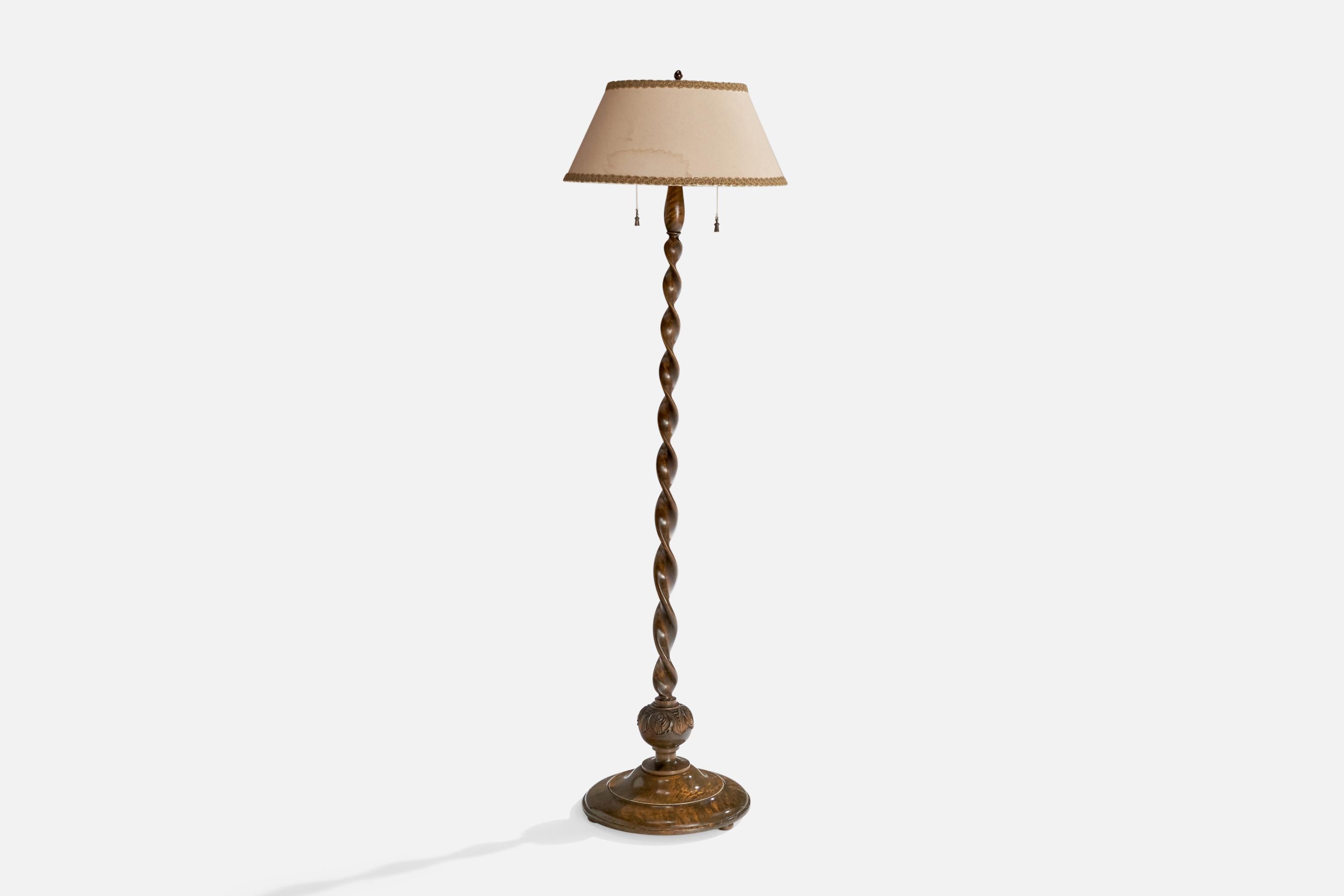 Lampadaire en bouleau teinté foncé et tissu beige, conçu et produit en Suède, c.C. 1920.

Dimensions de la lampe avec abat-jour (pouces) : 65