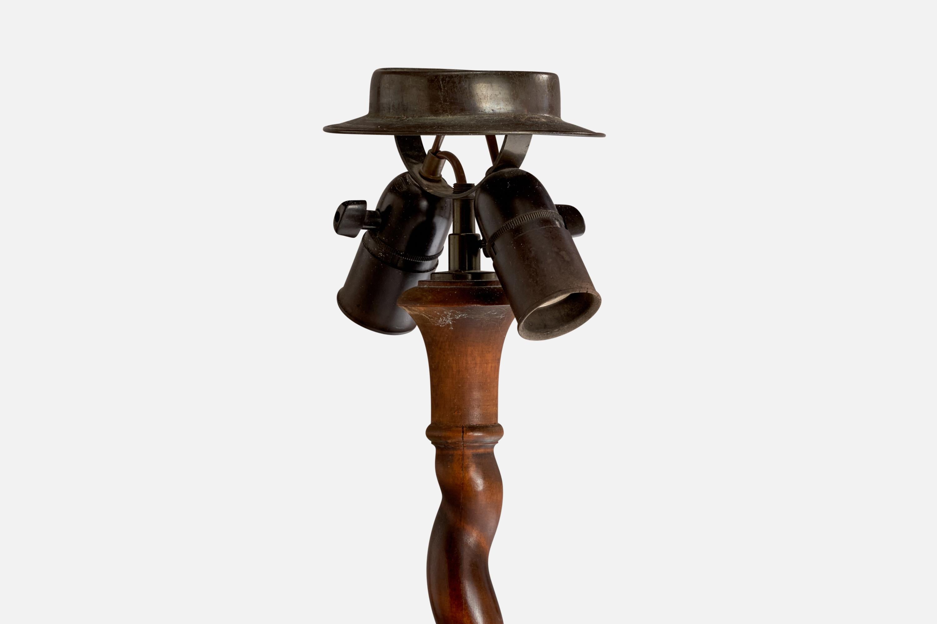 Début du 20ème siècle Designer suédois, lampadaire, bouleau, tissu, Suède, années 1920 en vente