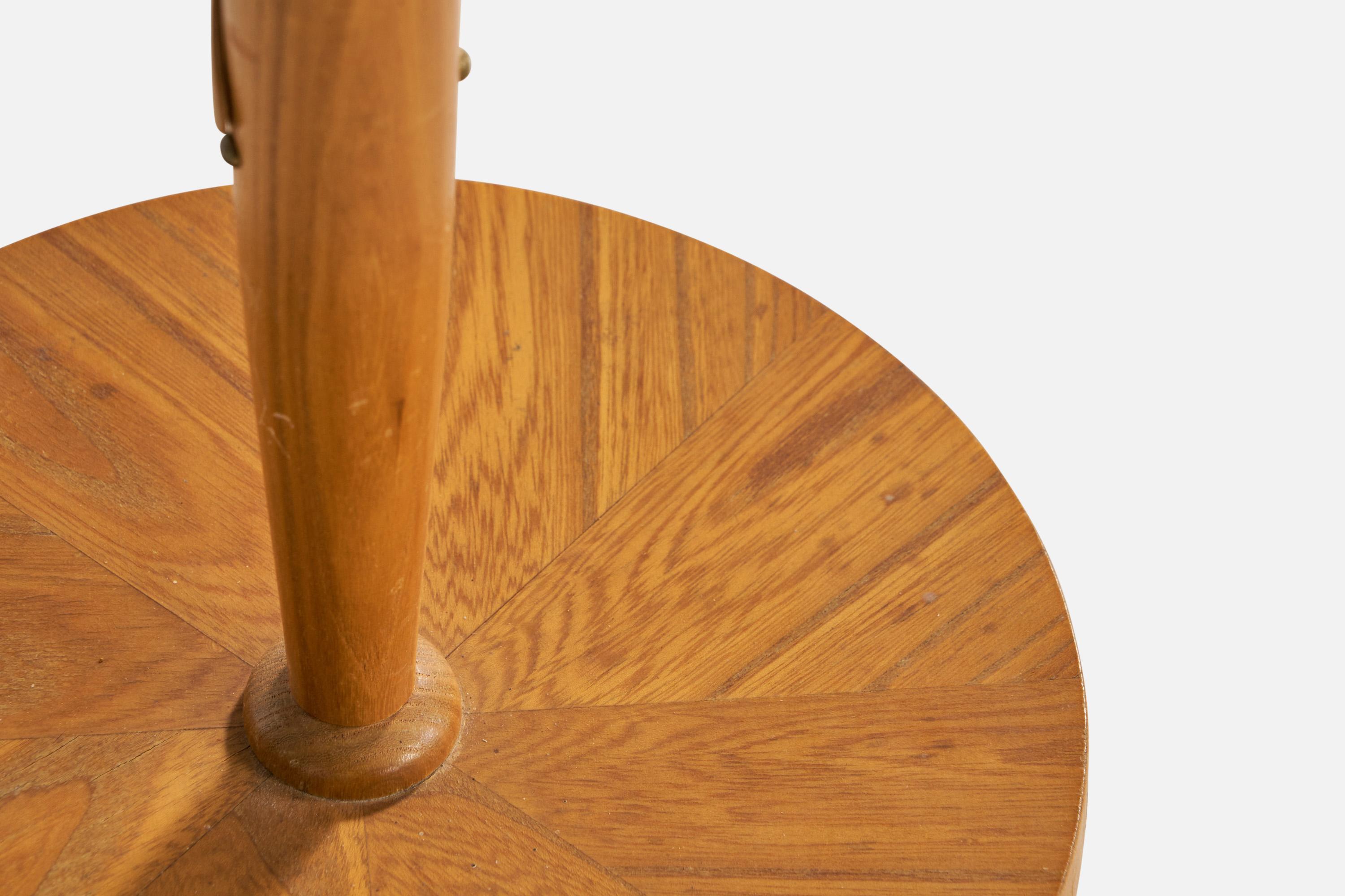 Designer suédois, lampadaire, laiton, orme, tissu, Suède, années 1930 en vente 1