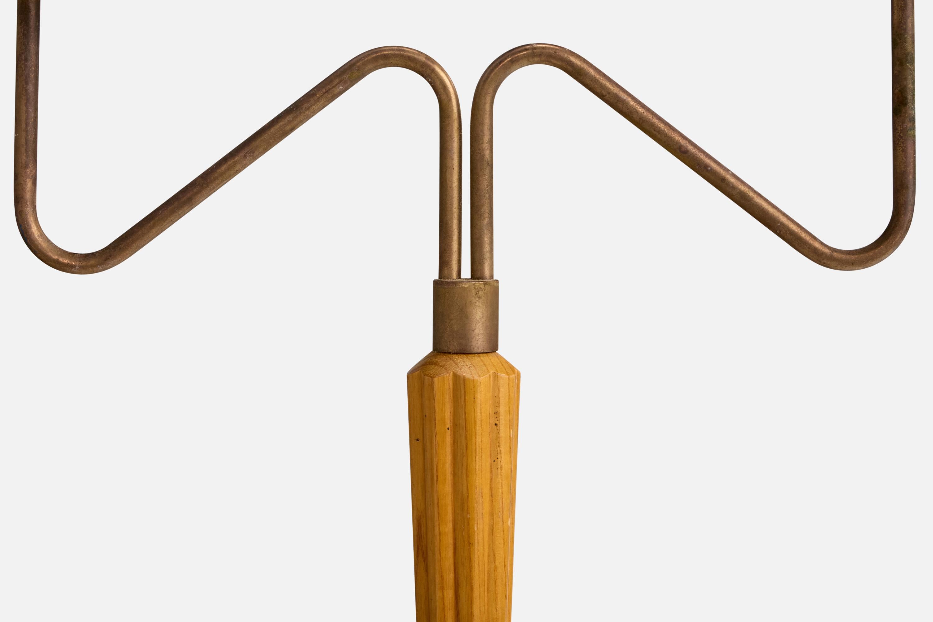 Schwedische Designerin, Stehlampe, Messing, Ulme, Stoff, Schweden, 1940er Jahre im Angebot 1