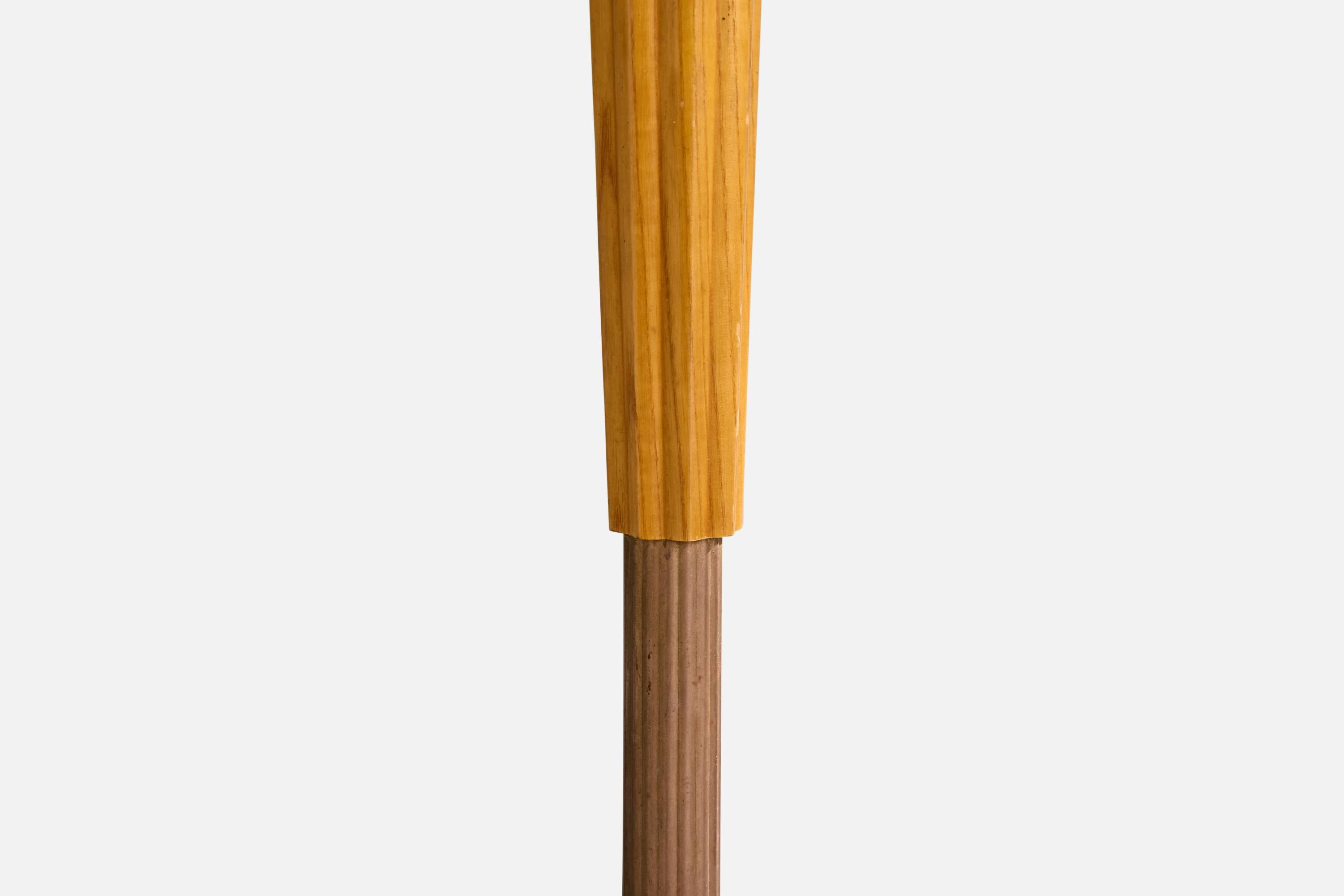 Schwedische Designerin, Stehlampe, Messing, Ulme, Stoff, Schweden, 1940er Jahre im Angebot 2