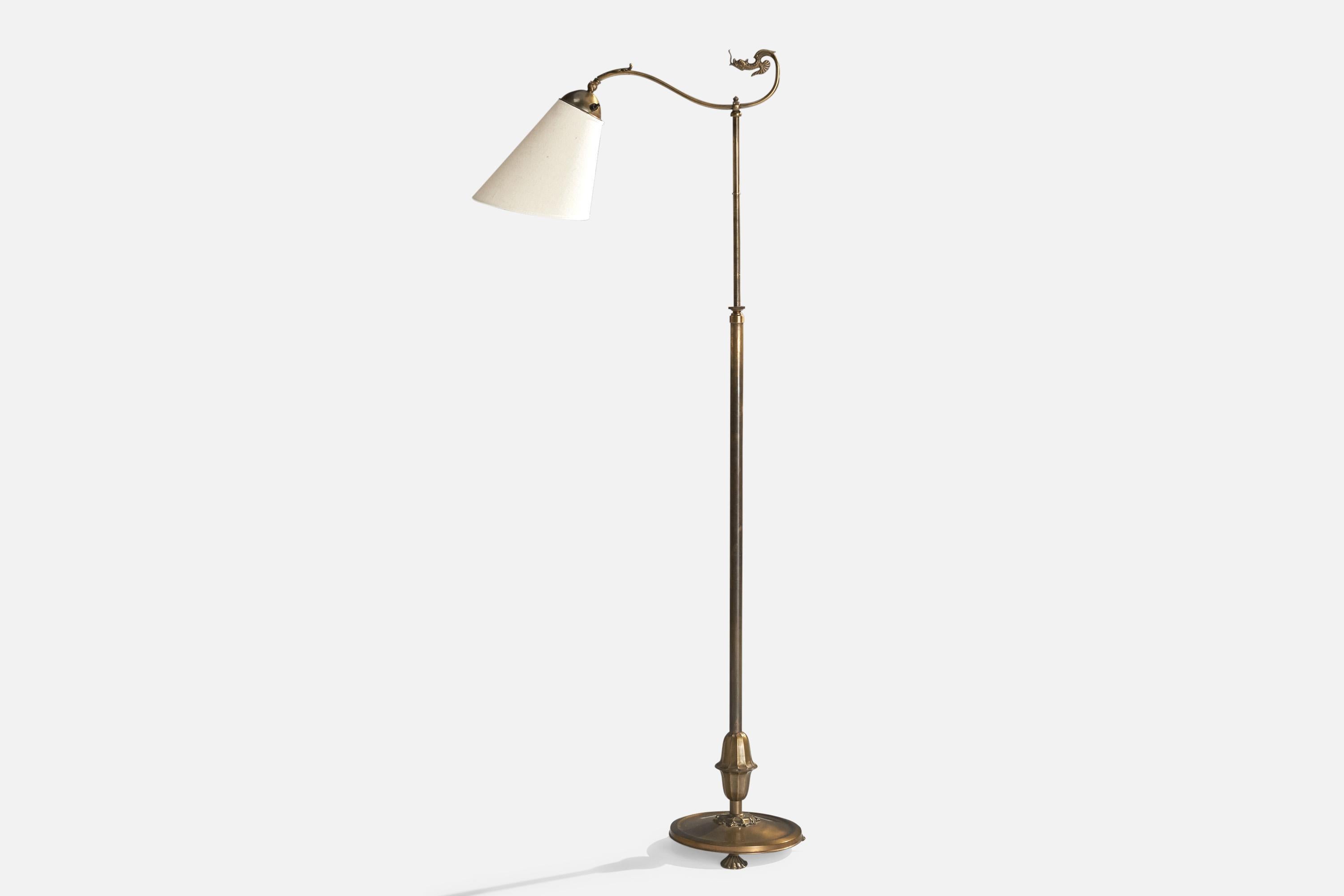 Lampada da terra regolabile in ottone e tessuto bianco progettata e prodotta in Svezia, anni '1930 circa.

Paralume nuovo di zecca.

Dimensioni della lampada (pollici): 54,5