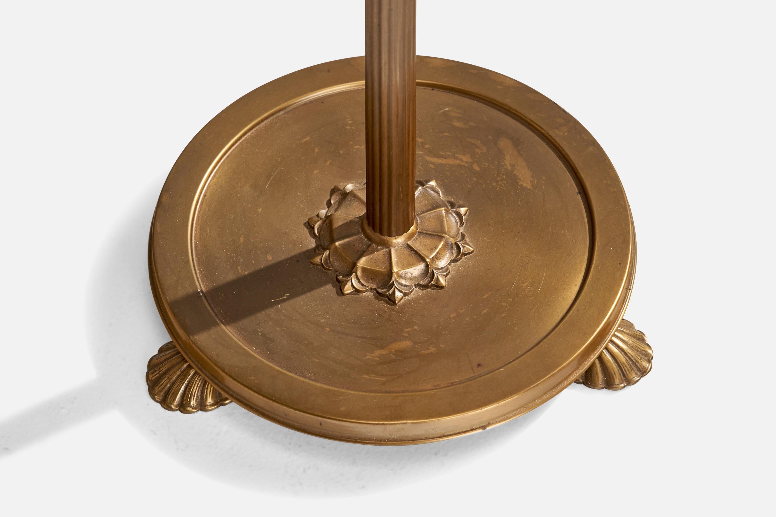 Scandinavo moderno Lampada da terra di design svedese, ottone, tessuto, Svezia, anni '1930 in vendita