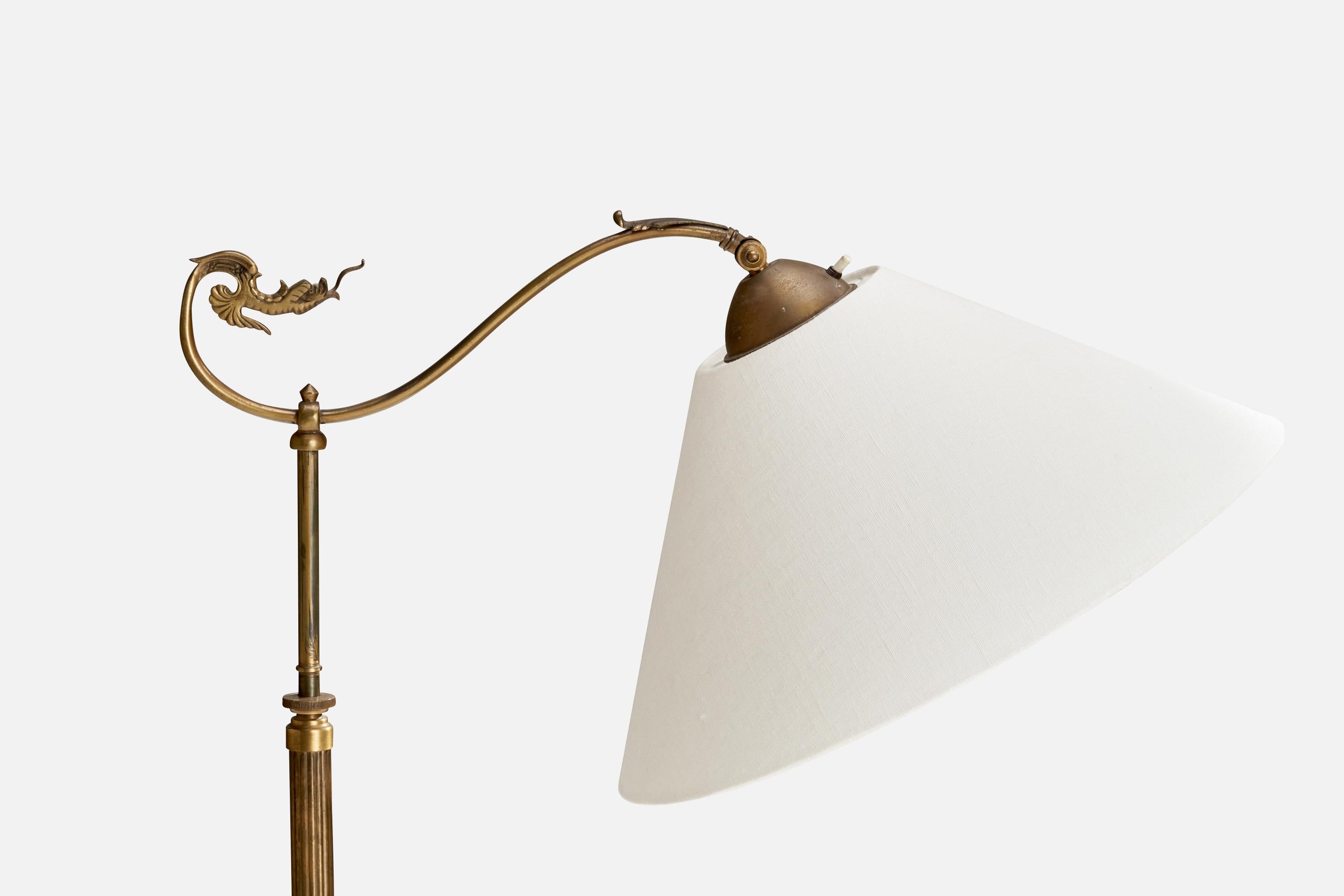 Scandinavo moderno Lampada da terra di design svedese, ottone, tessuto, Svezia, anni '1930 in vendita