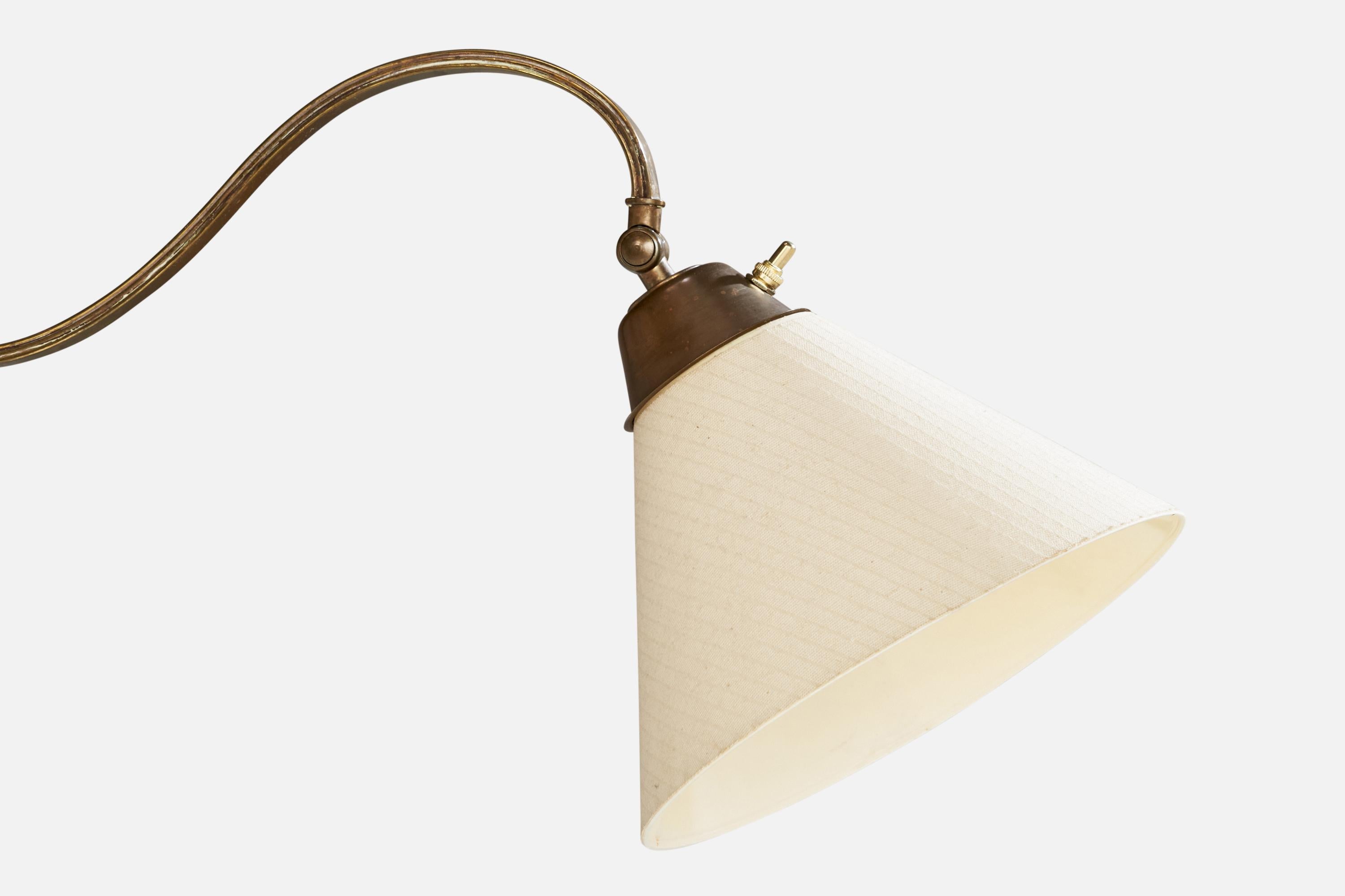 Svedese Lampada da terra di design svedese, ottone, tessuto, Svezia, anni '1930 in vendita