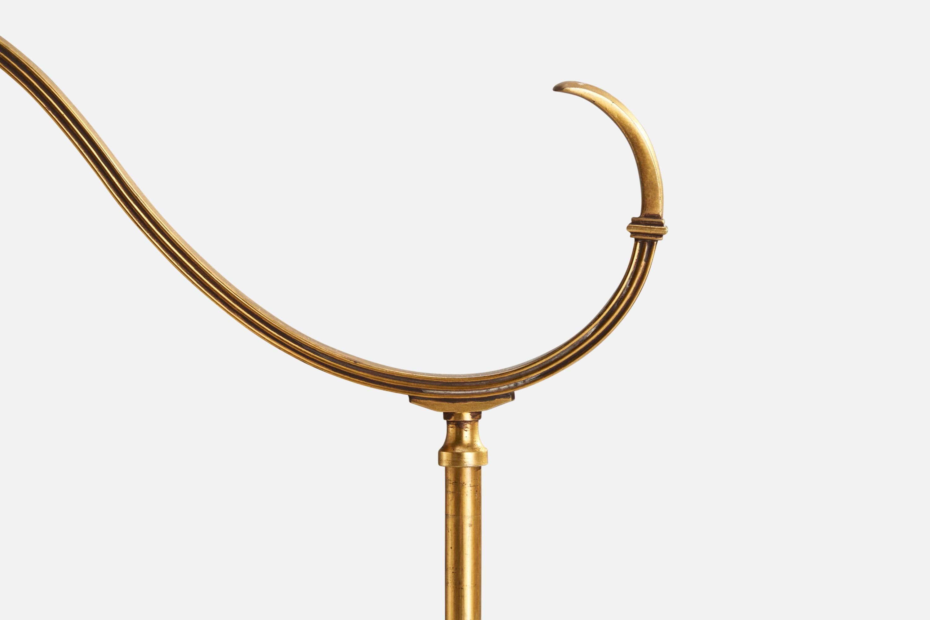 Lampada da terra di design svedese, ottone, tessuto, Svezia, anni '1930 In condizioni buone in vendita a High Point, NC