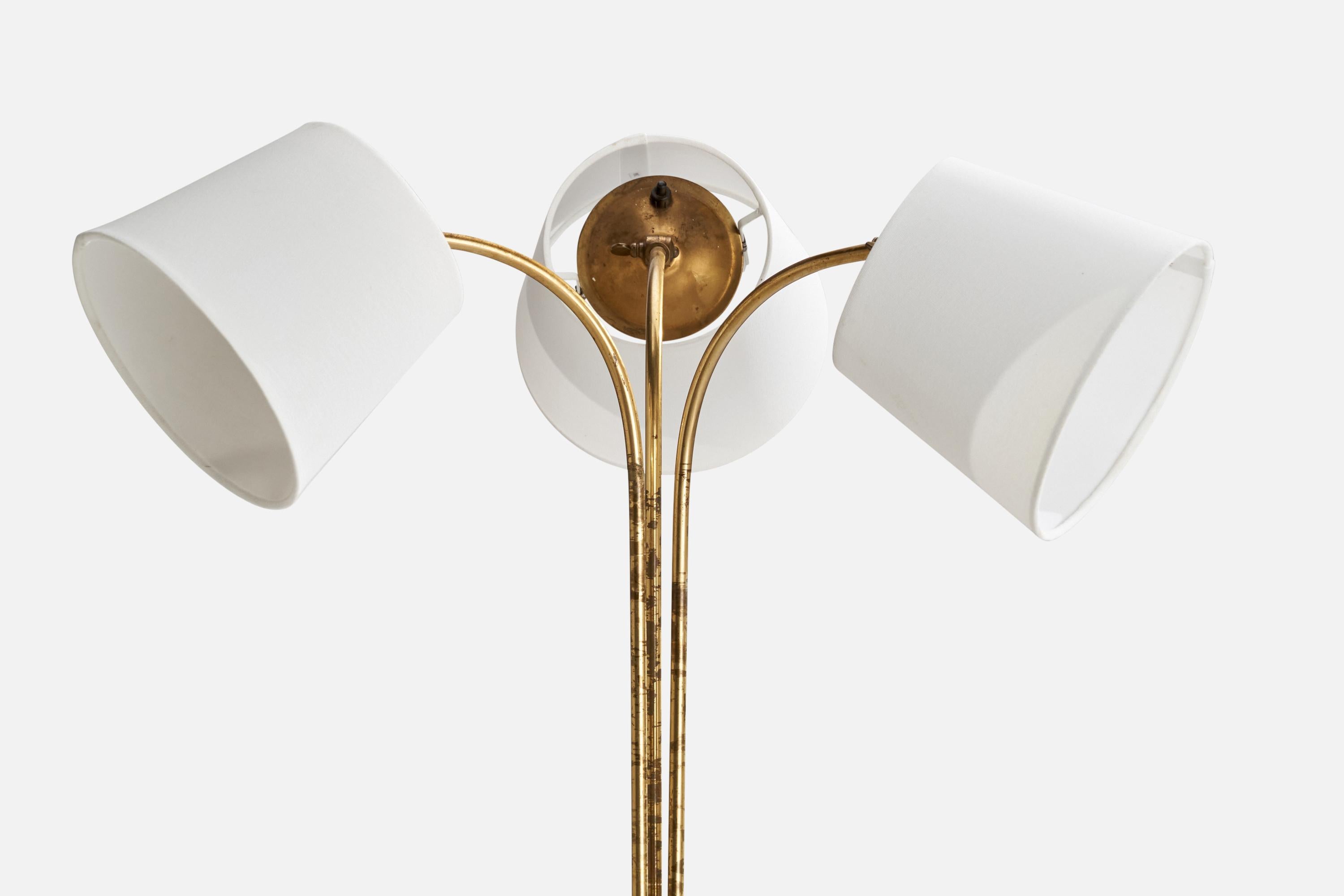Scandinavo moderno Lampada da terra di design svedese, ottone, tessuto, Svezia, anni '40 in vendita