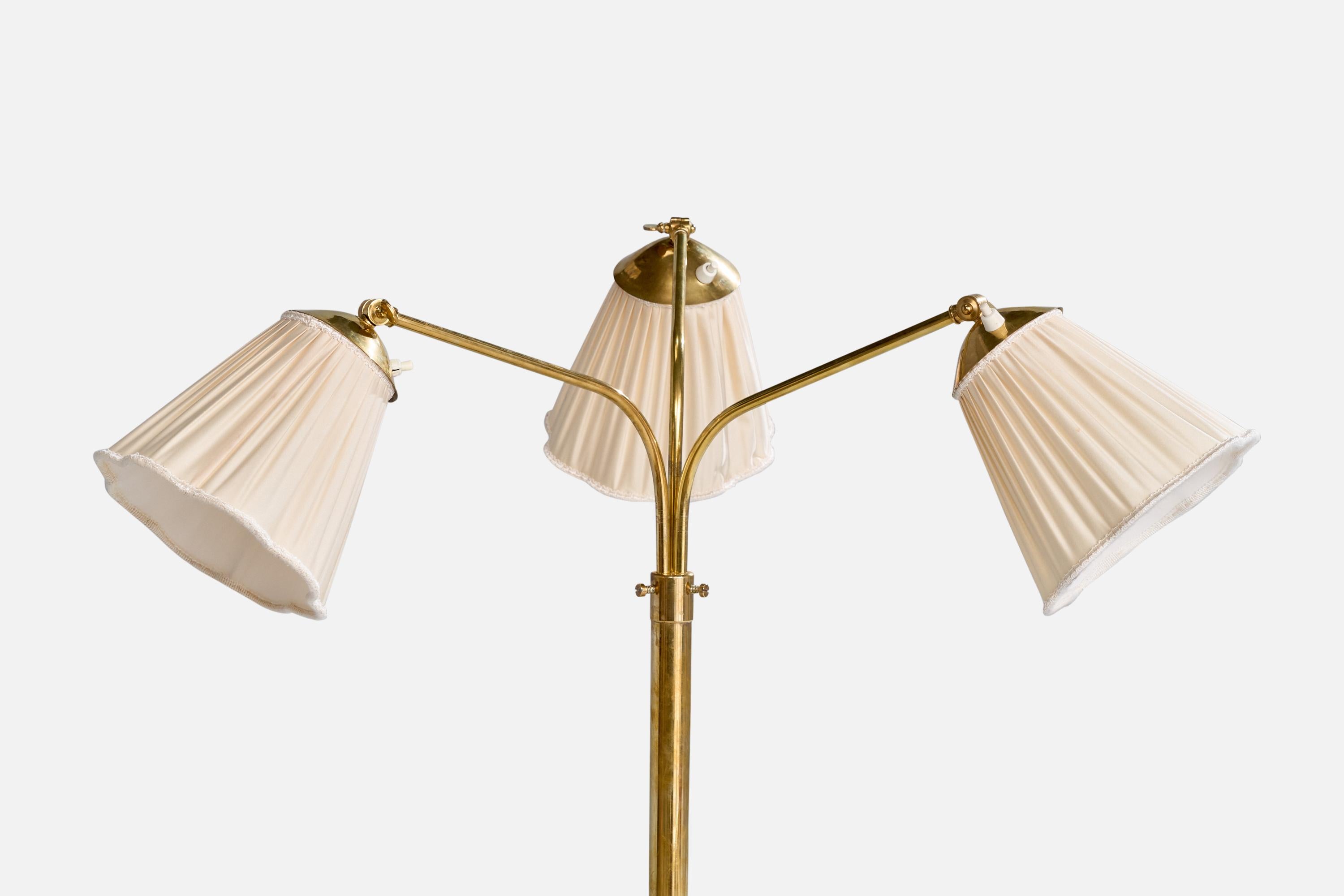 Svedese Lampada da terra di design svedese, ottone, tessuto, Svezia, anni '40 in vendita