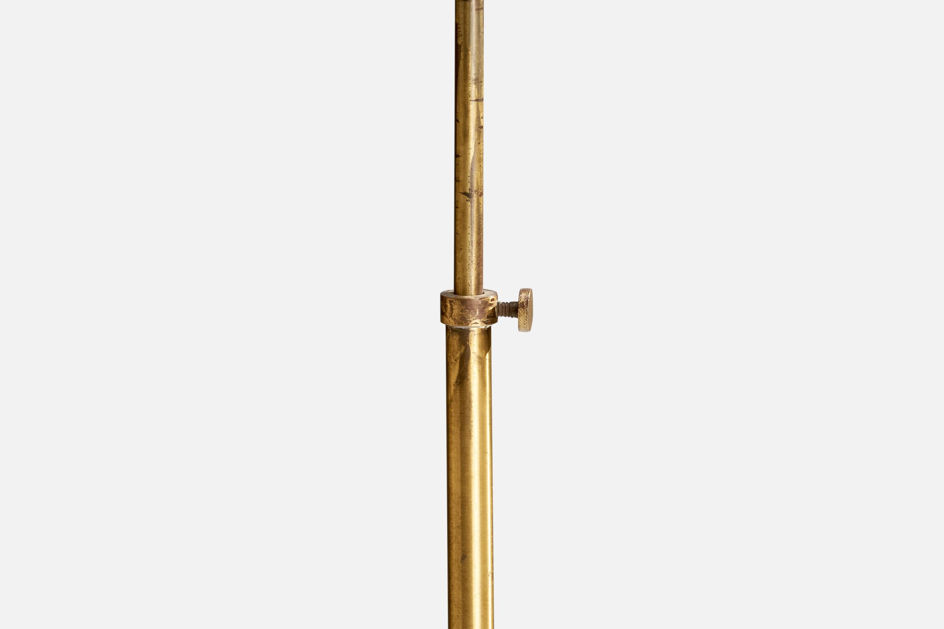 Svedese Lampada da terra di design svedese, ottone, tessuto, Svezia, anni '40 in vendita