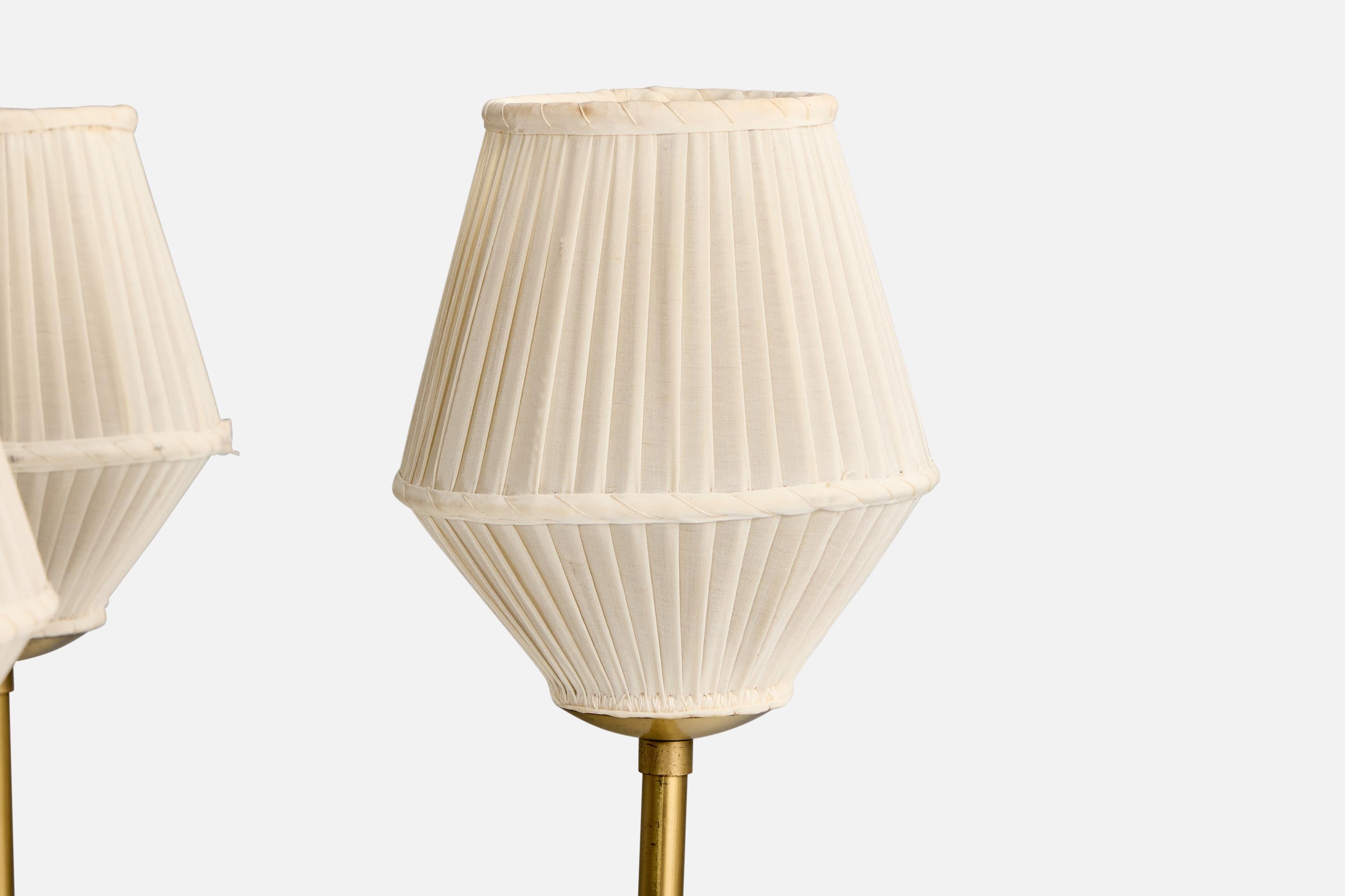Créateur suédois, lampadaire, laiton, tissu, Suède, années 1940 Bon état - En vente à High Point, NC