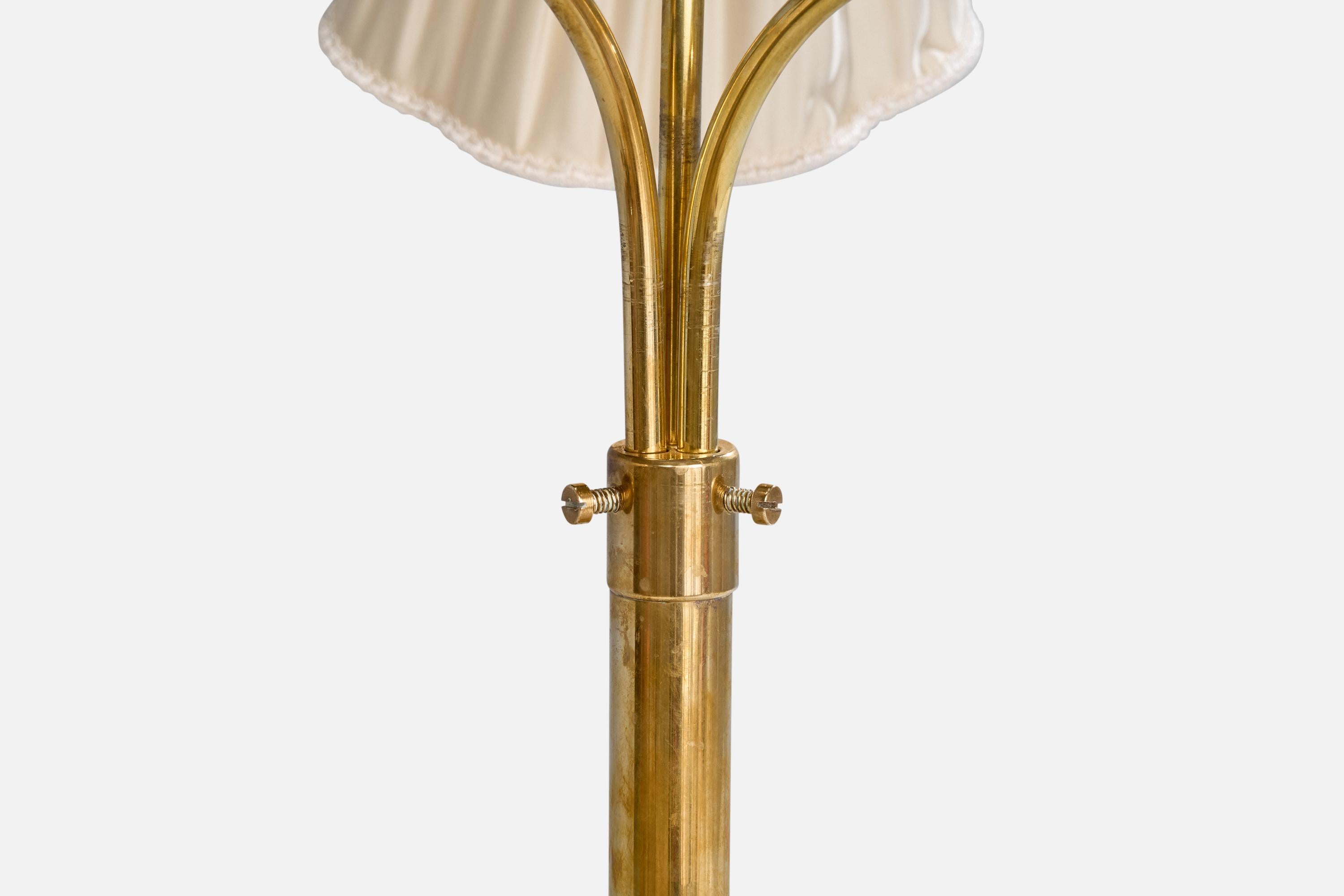 Lampada da terra di design svedese, ottone, tessuto, Svezia, anni '40 in vendita 1