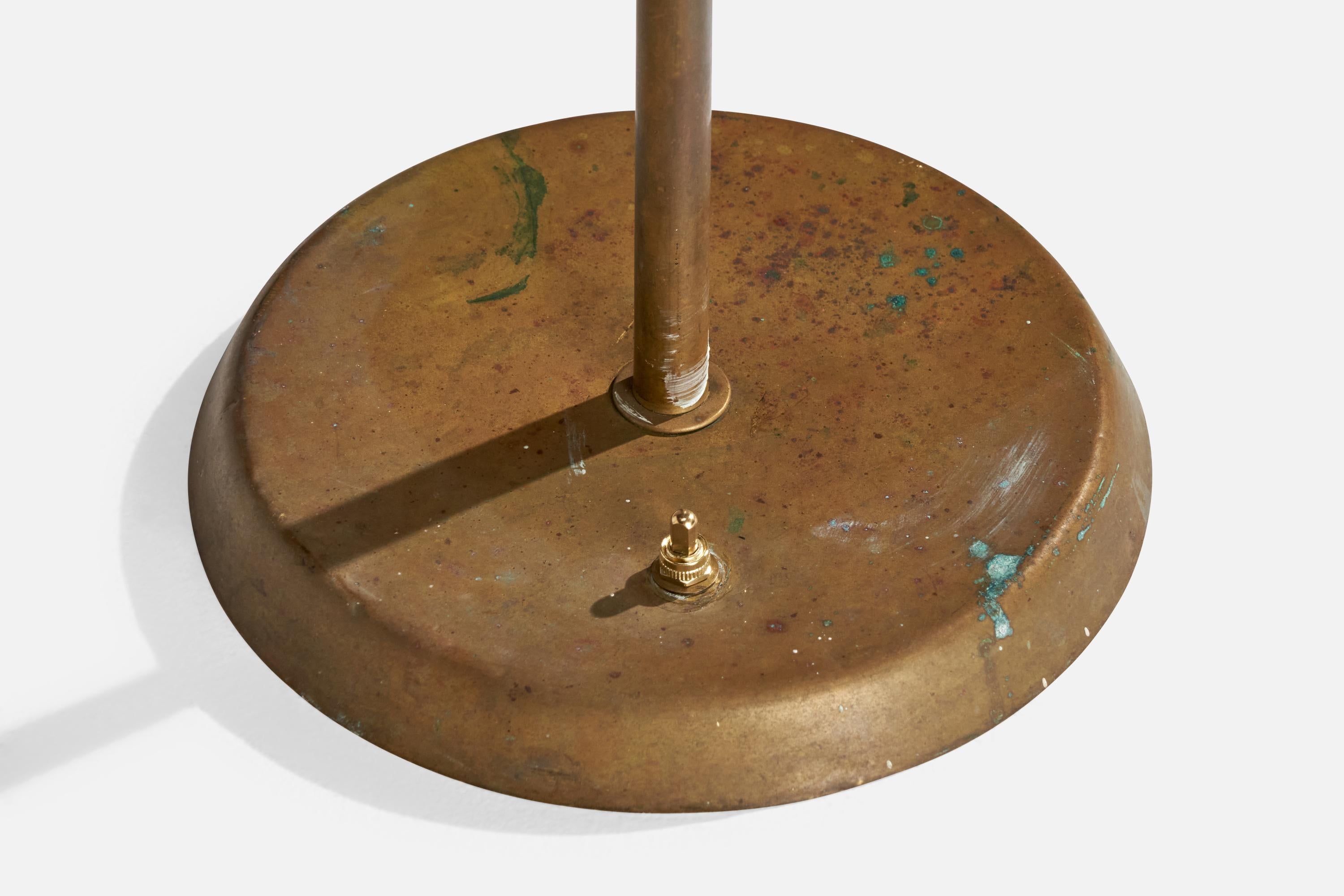 Diseñador sueco, lámpara de pie, latón, tela, Suecia, década de 1940 en venta 1
