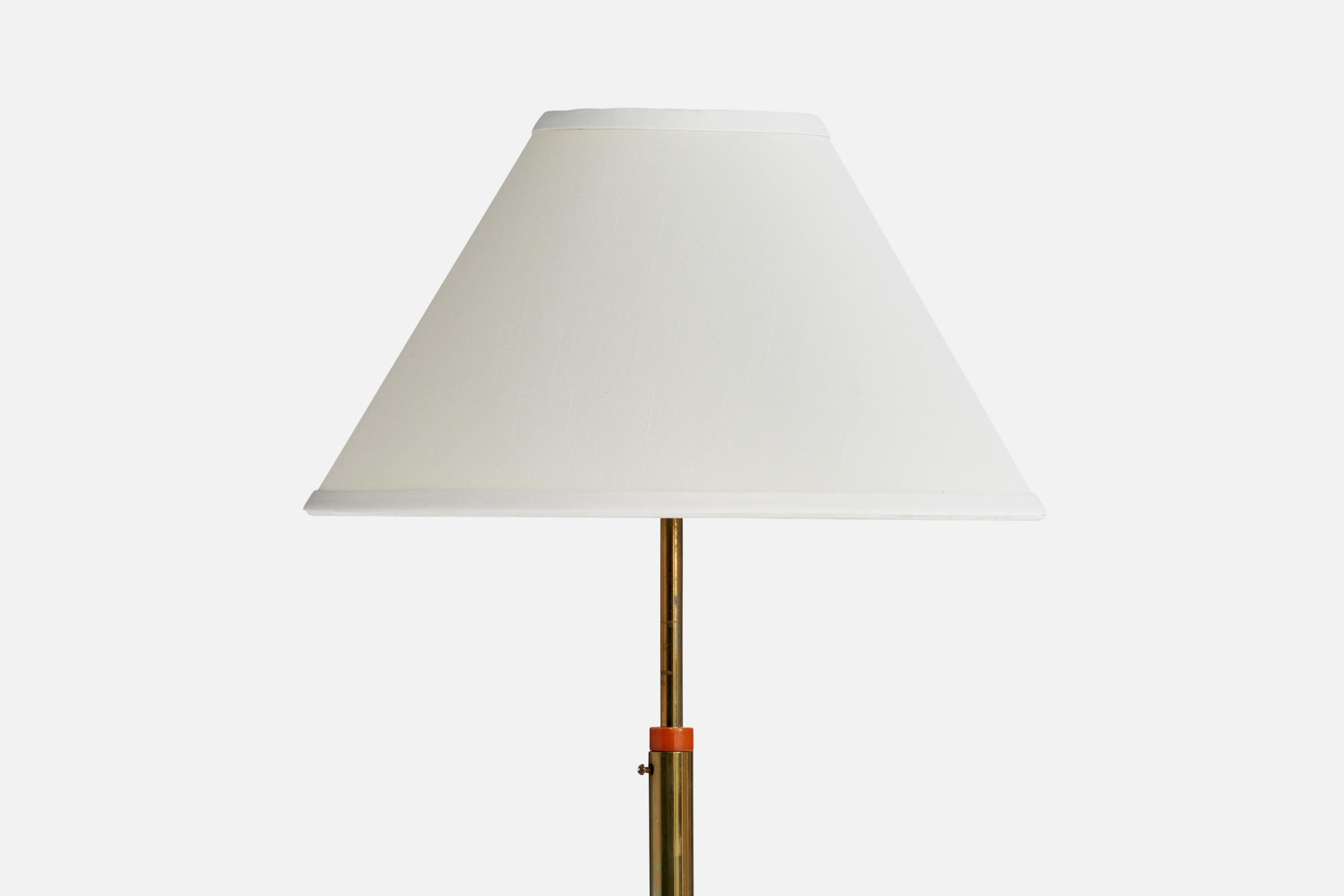 Designer suédois, lampadaire, laiton, verre, tissu, Suède, années 1940 Bon état - En vente à High Point, NC