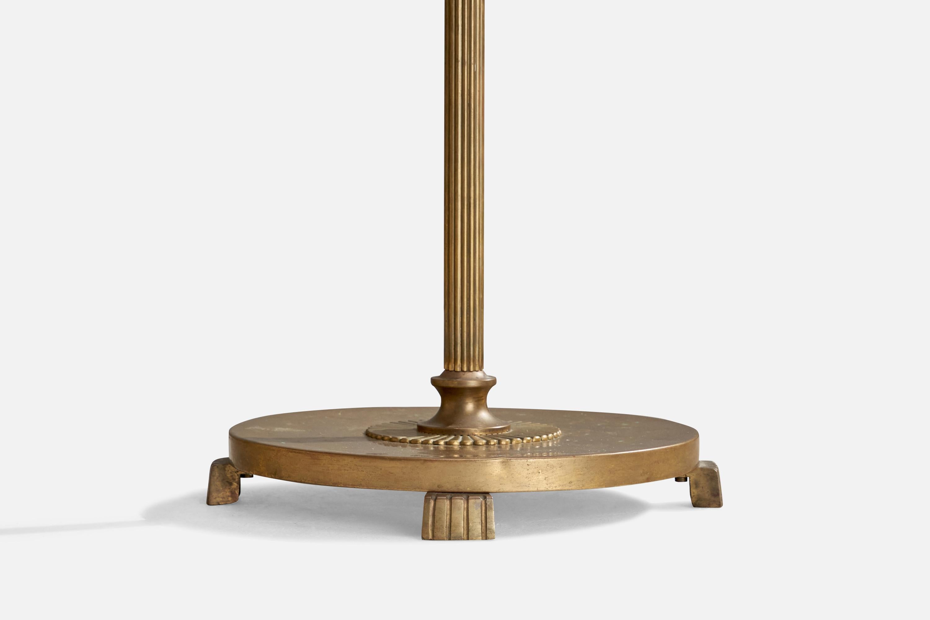 Designer suédois, lampadaire, laiton, verre, Suède, années 1930 en vente 1