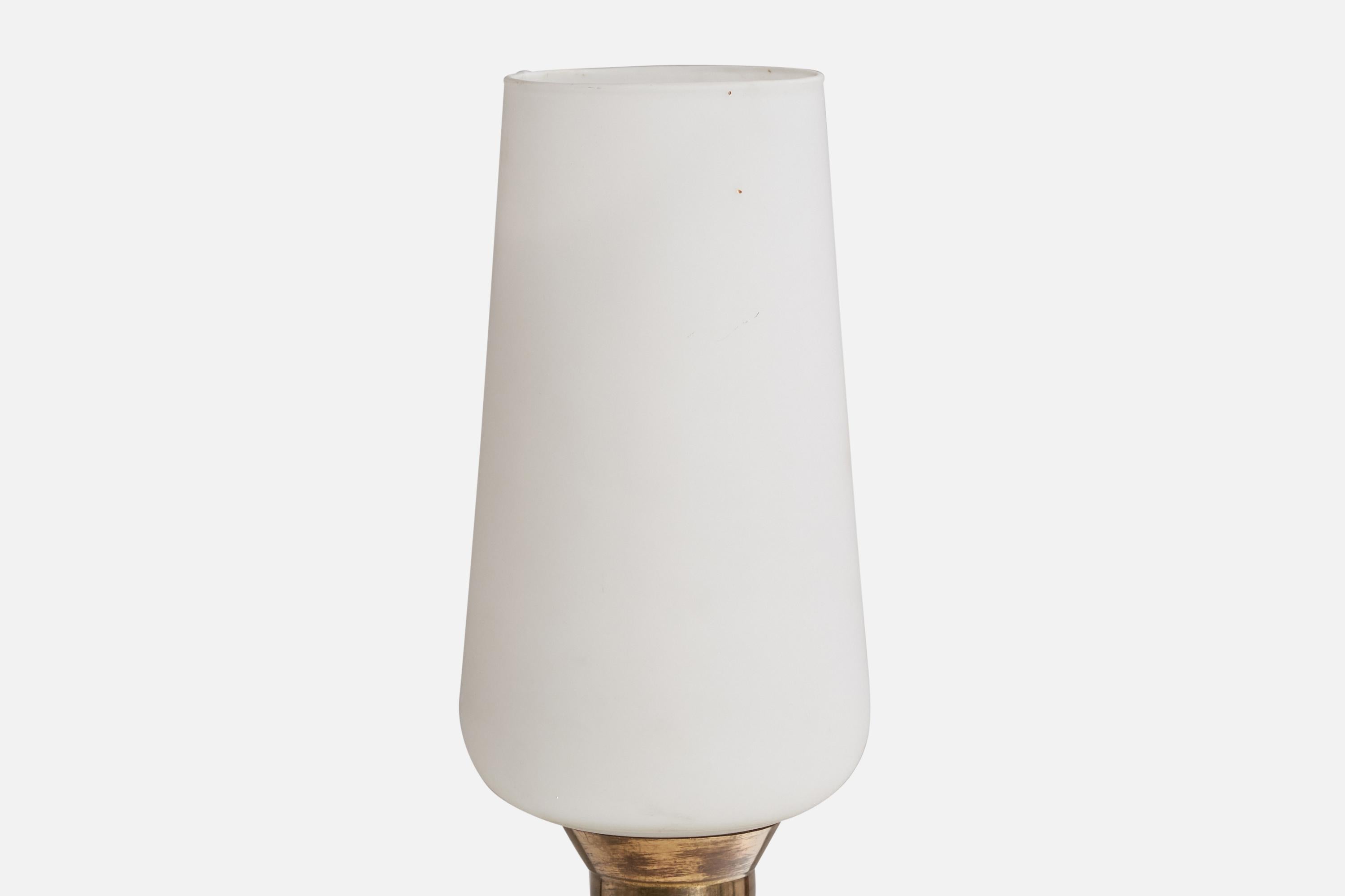 Suédois Lampadaire de designer suédois, laiton, verre, Suède, années 1950 en vente