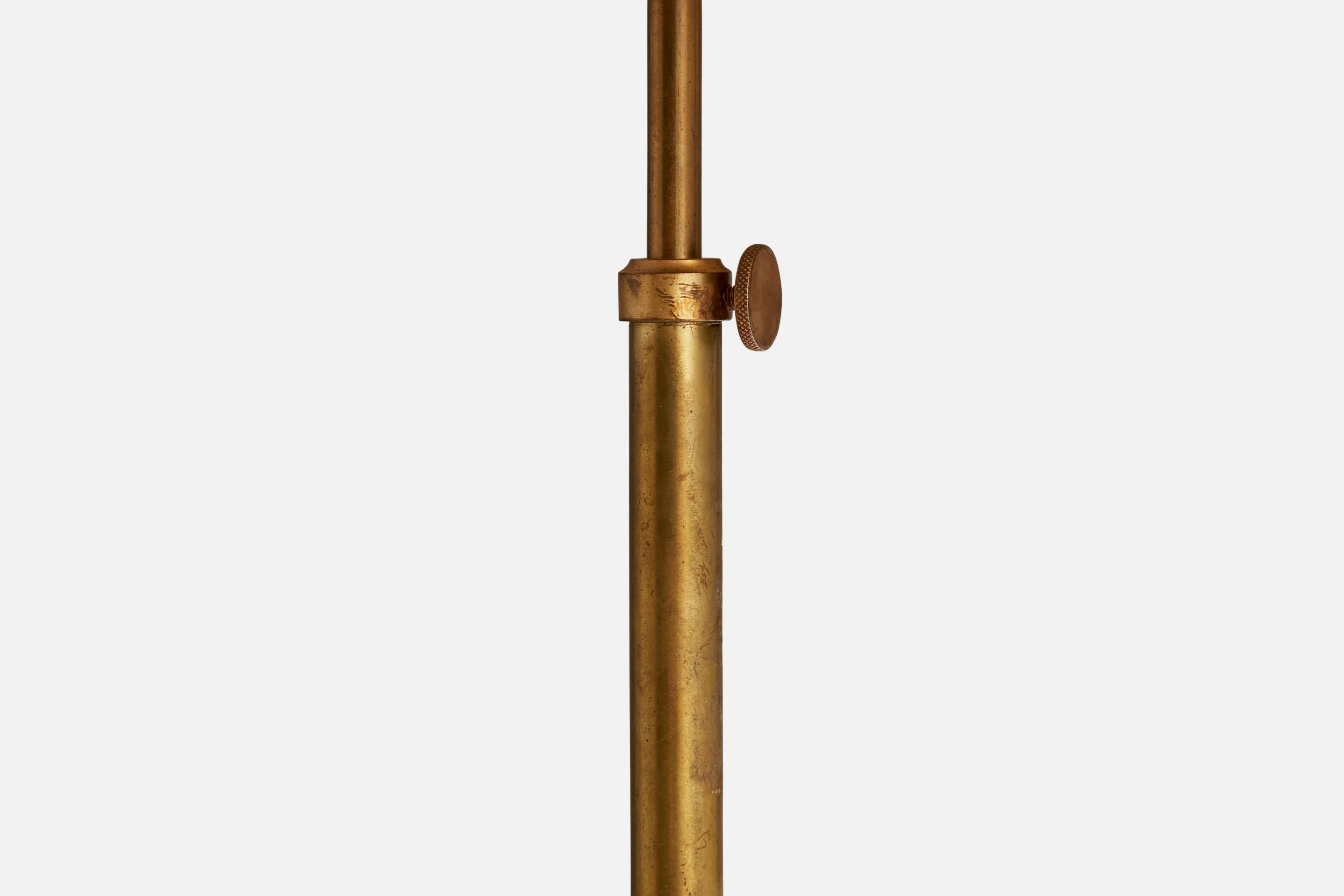 Laiton Designer suédois, lampadaire, laiton, marbre, tissu, Suède, années 1930 en vente