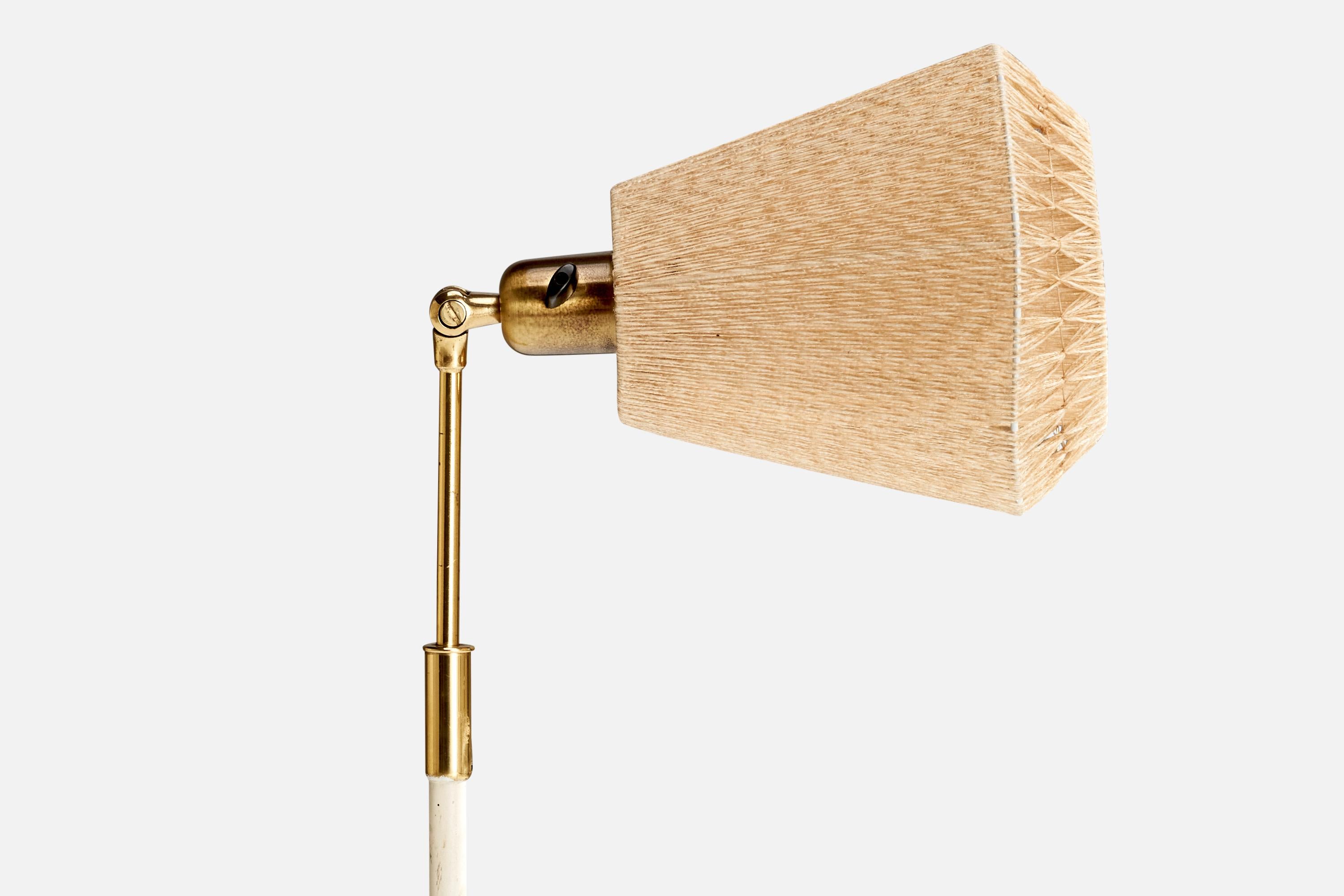 Scandinave moderne Lampadaire de designer suédois, laiton, métal, tissu, Suède, années 1950 en vente