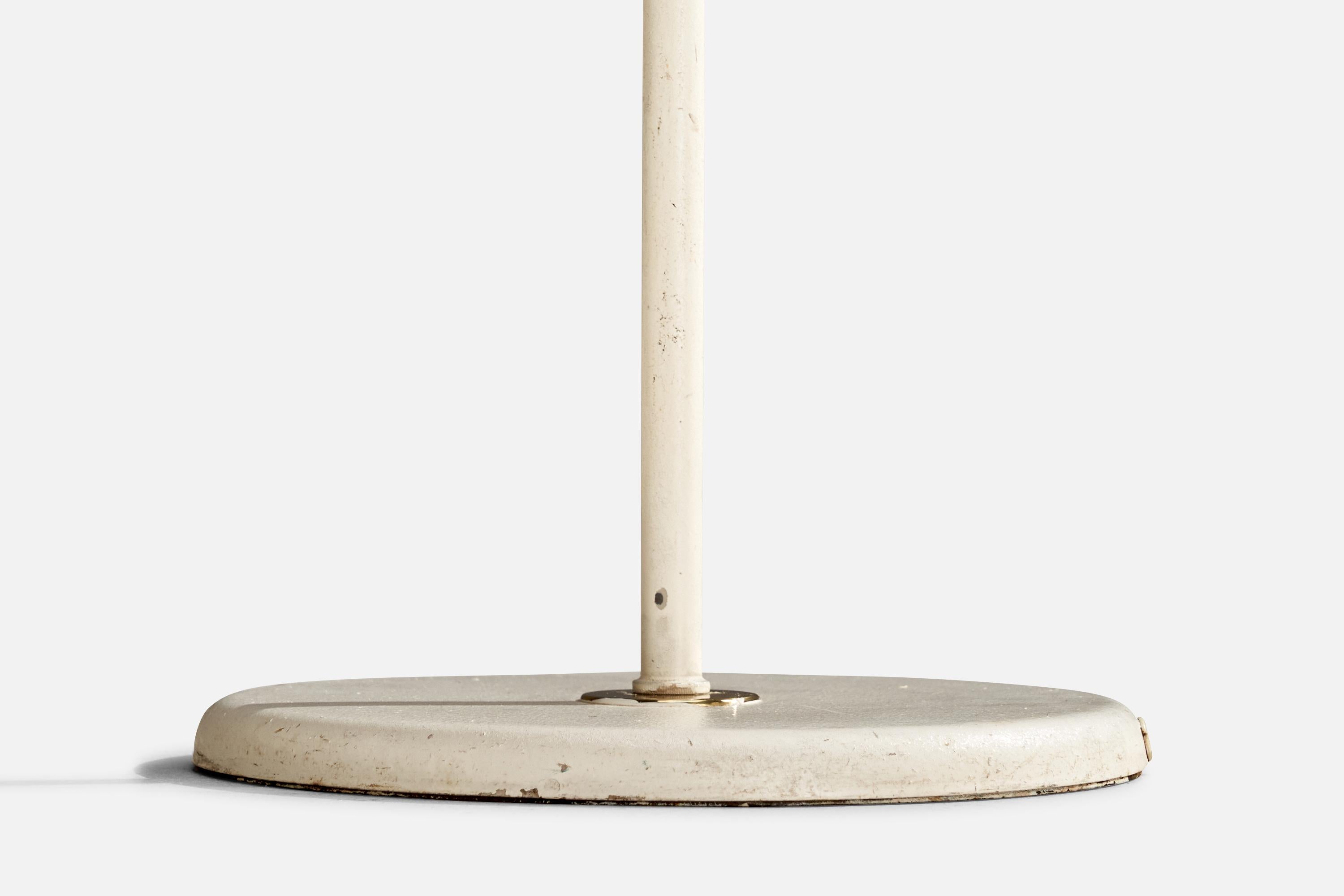 Métal Lampadaire de designer suédois, laiton, métal, tissu, Suède, années 1950 en vente