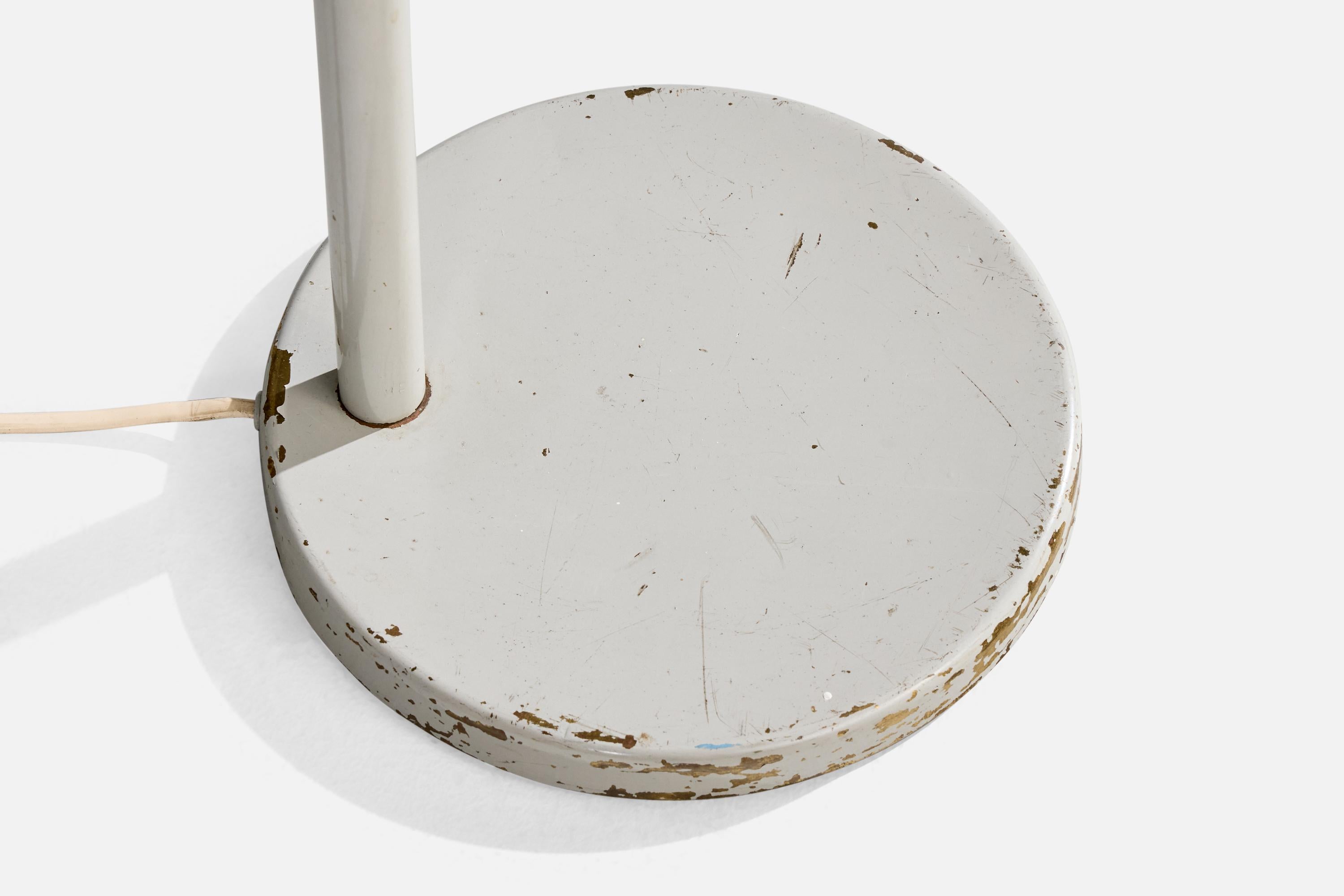 Lampadaire de designer suédois, laiton, métal, tissu, Suède, années 1950 en vente 2