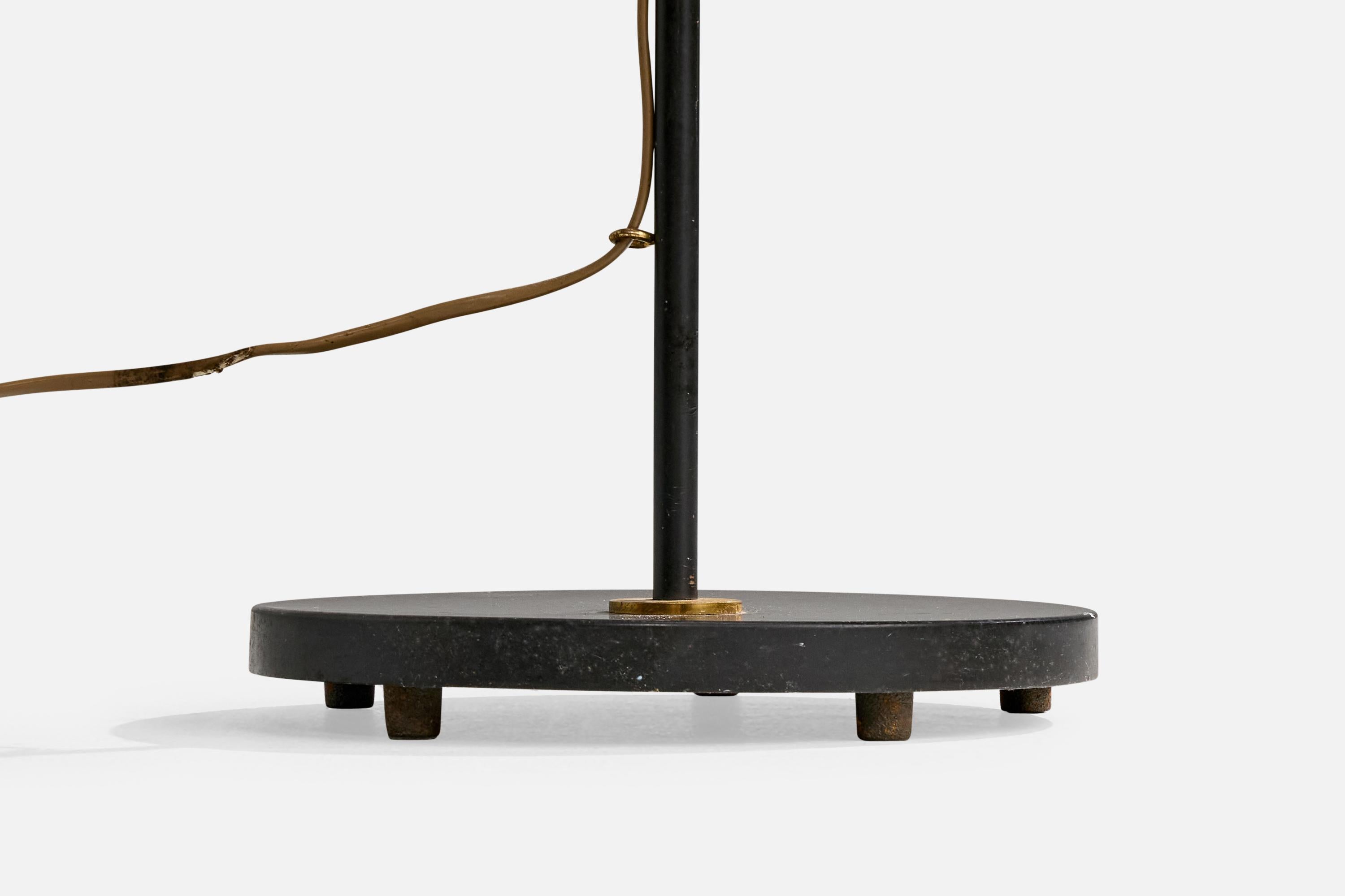 Lampada da terra di design svedese, ottone, metallo, tessuto, Svezia, anni '1950 in vendita 2