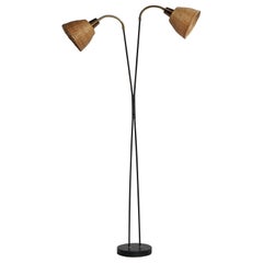 Schwedische Designerin, Stehlampe, Messing, Metall, Kunststoff, Rattan, Schweden, 1950er Jahre