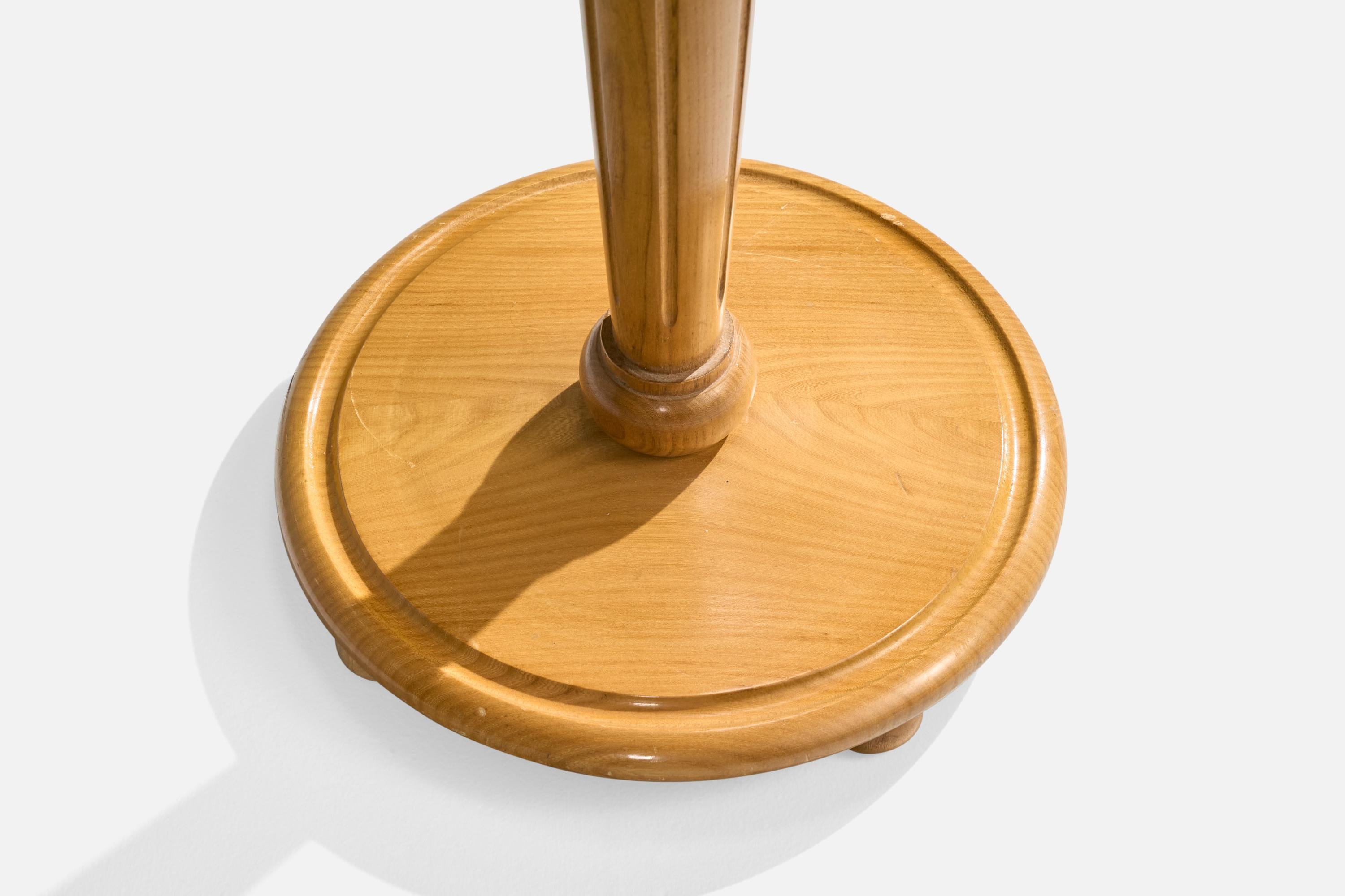 Scandinavo moderno Lampada da terra di design svedese, ottone, quercia, tessuto, Svezia, anni '40 in vendita