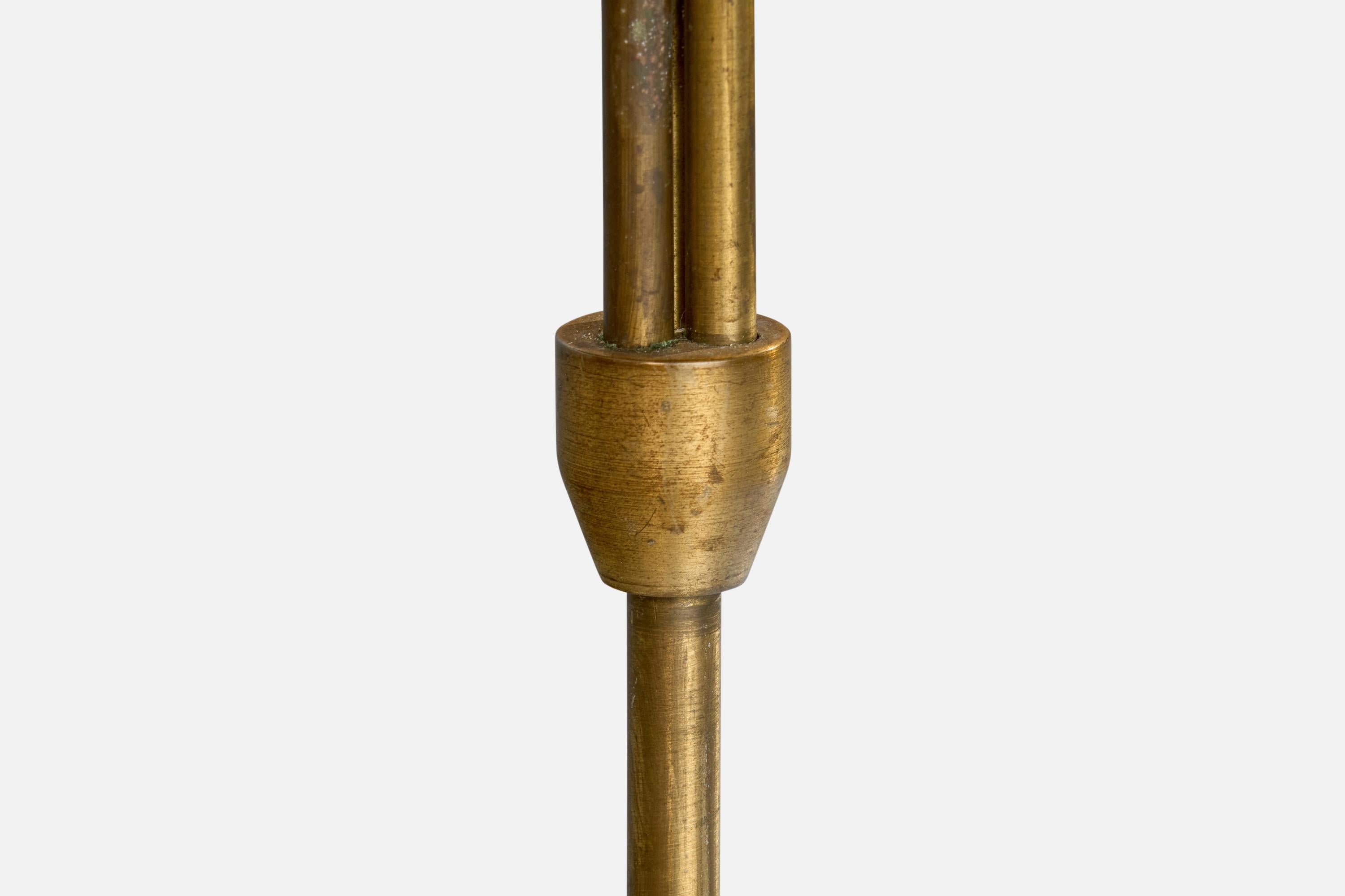 Schwedische Designerin, Stehlampe, Messing, Eiche, Stoff, Schweden, 1940er Jahre im Angebot 2