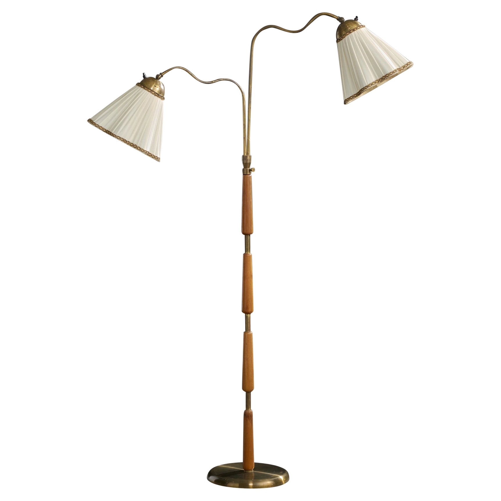 Lampada da terra di design svedese, ottone, quercia, tessuto, Svezia, anni 
40