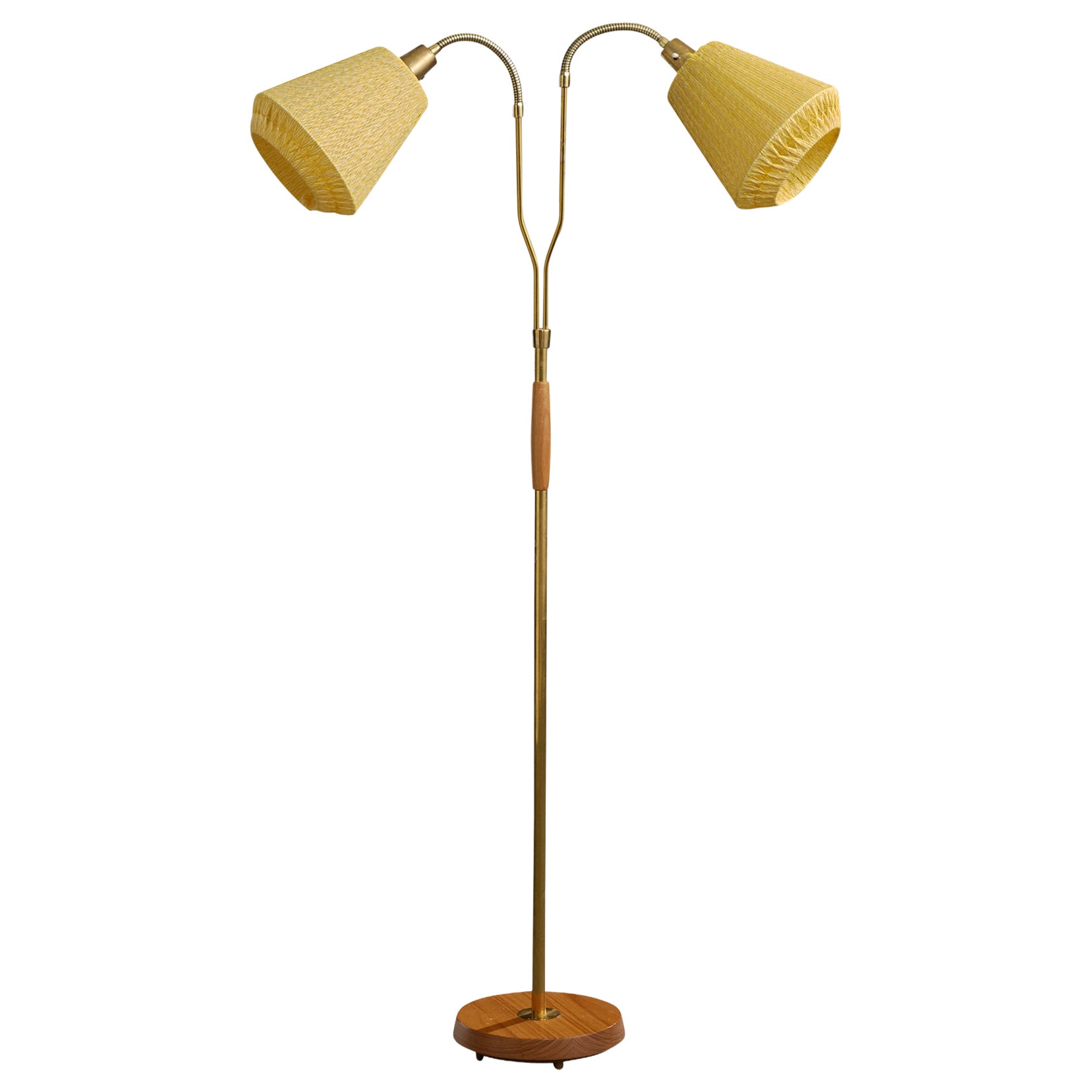 Lampada da terra di design svedese, ottone, quercia, tessuto, Svezia, anni 
1950 in vendita