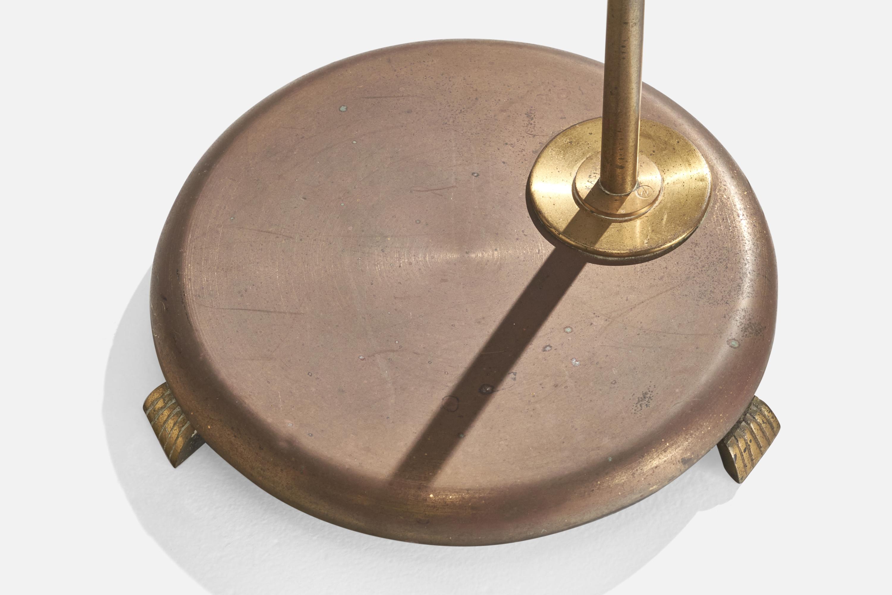 Laiton Designer suédois, lampadaire, laiton, papier parchemin, Suède, années 1940 en vente
