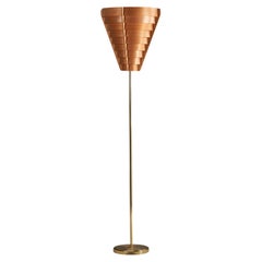 Designer suédois, lampadaire, laiton, pin, placage de pin moulé, Suède, 1970