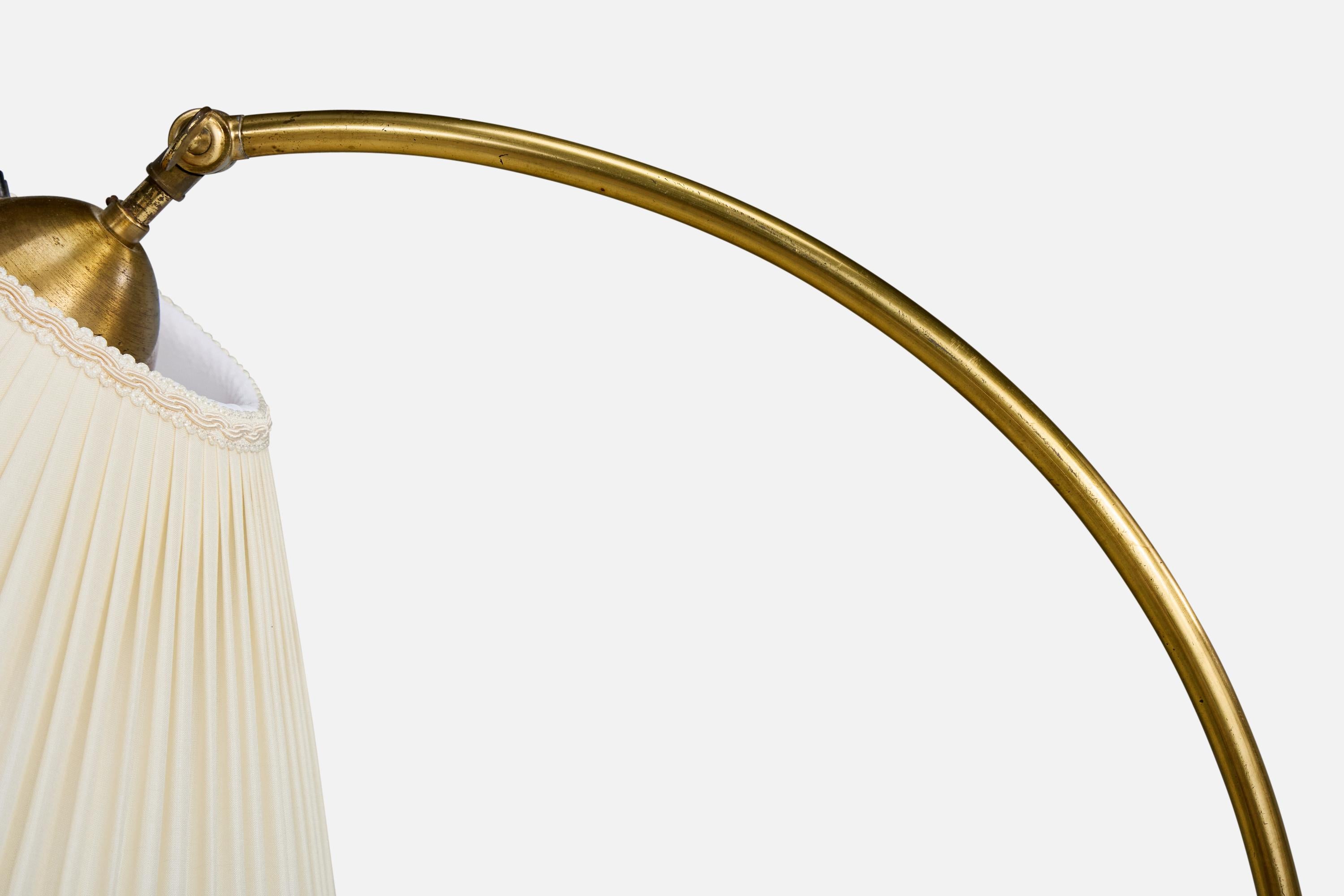 Schwedische Designerin, Stehlampe, Messing, Holz, Stoff, Schweden, 1930er Jahre im Angebot 3
