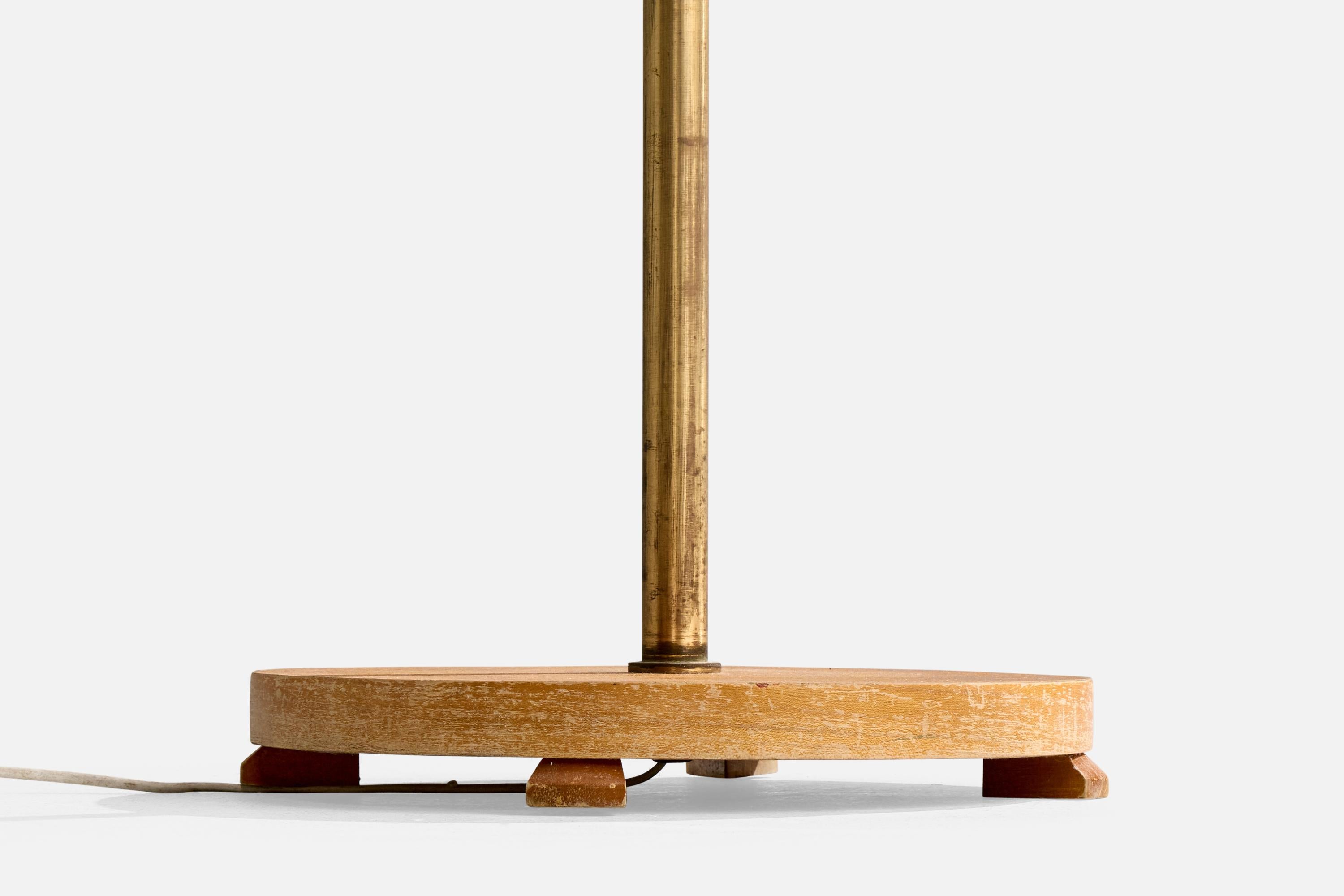 Designer suédois, lampadaire, laiton, bois, rotin, Suède, années 1930 en vente 1