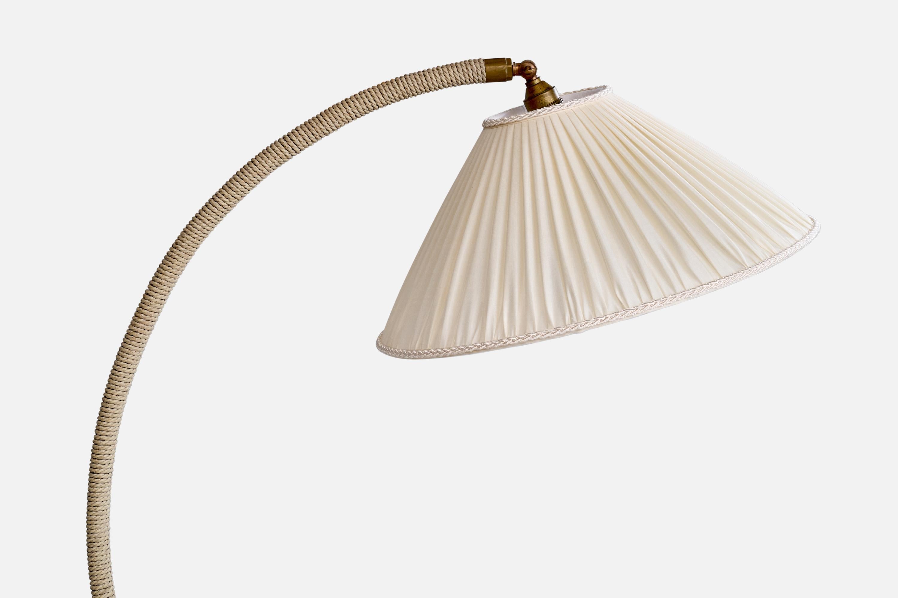Schwedische Designerin, Stehlampe, Kordel, Messing, Ulme, Stoff, Schweden, 1940er Jahre im Zustand „Gut“ im Angebot in High Point, NC