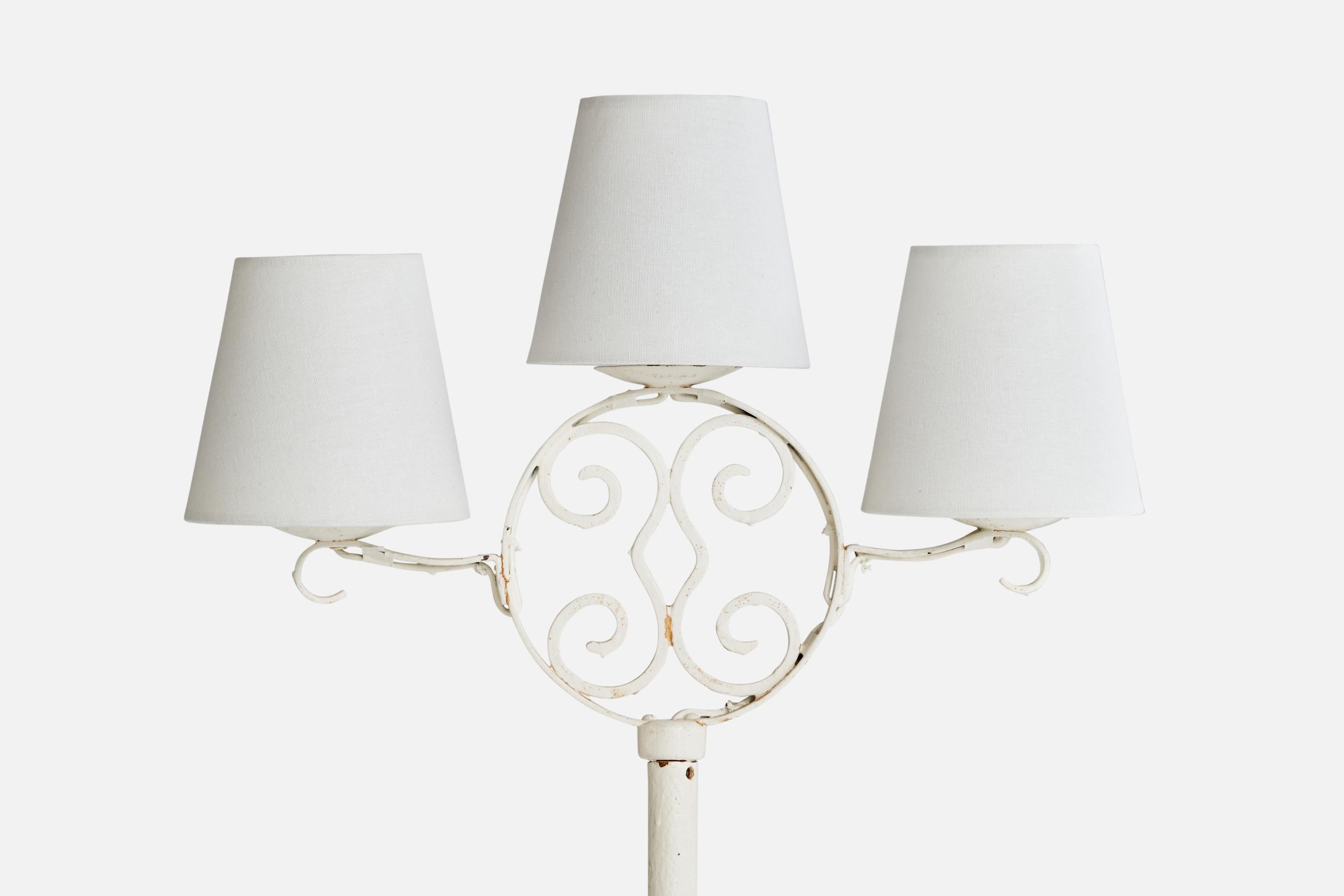 Suédois Designer suédois, lampadaire, fer, tissu, Suède, années 1930 en vente