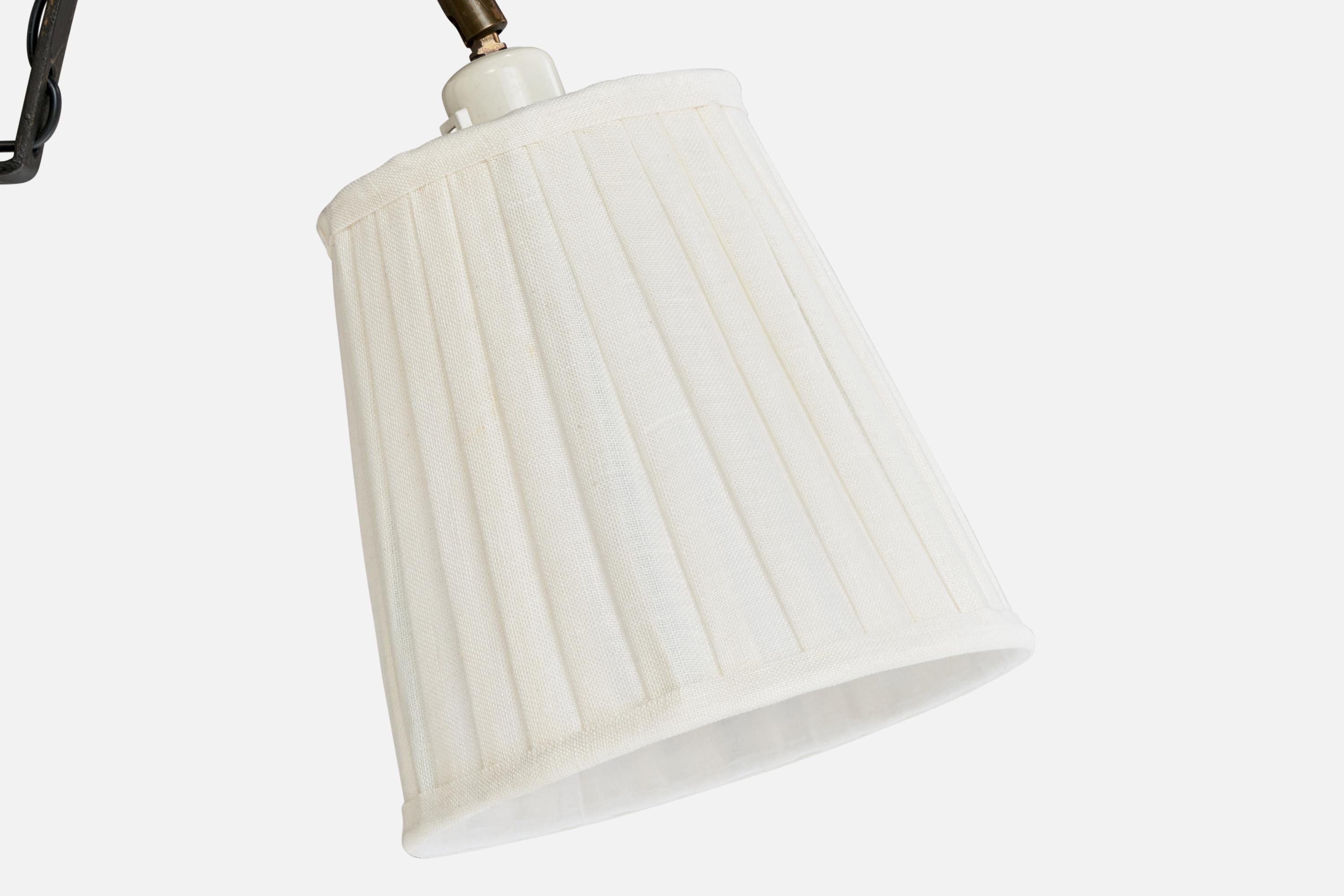 Milieu du XXe siècle Designer suédois, lampadaire, fer, tissu, Suède, années 1940 en vente
