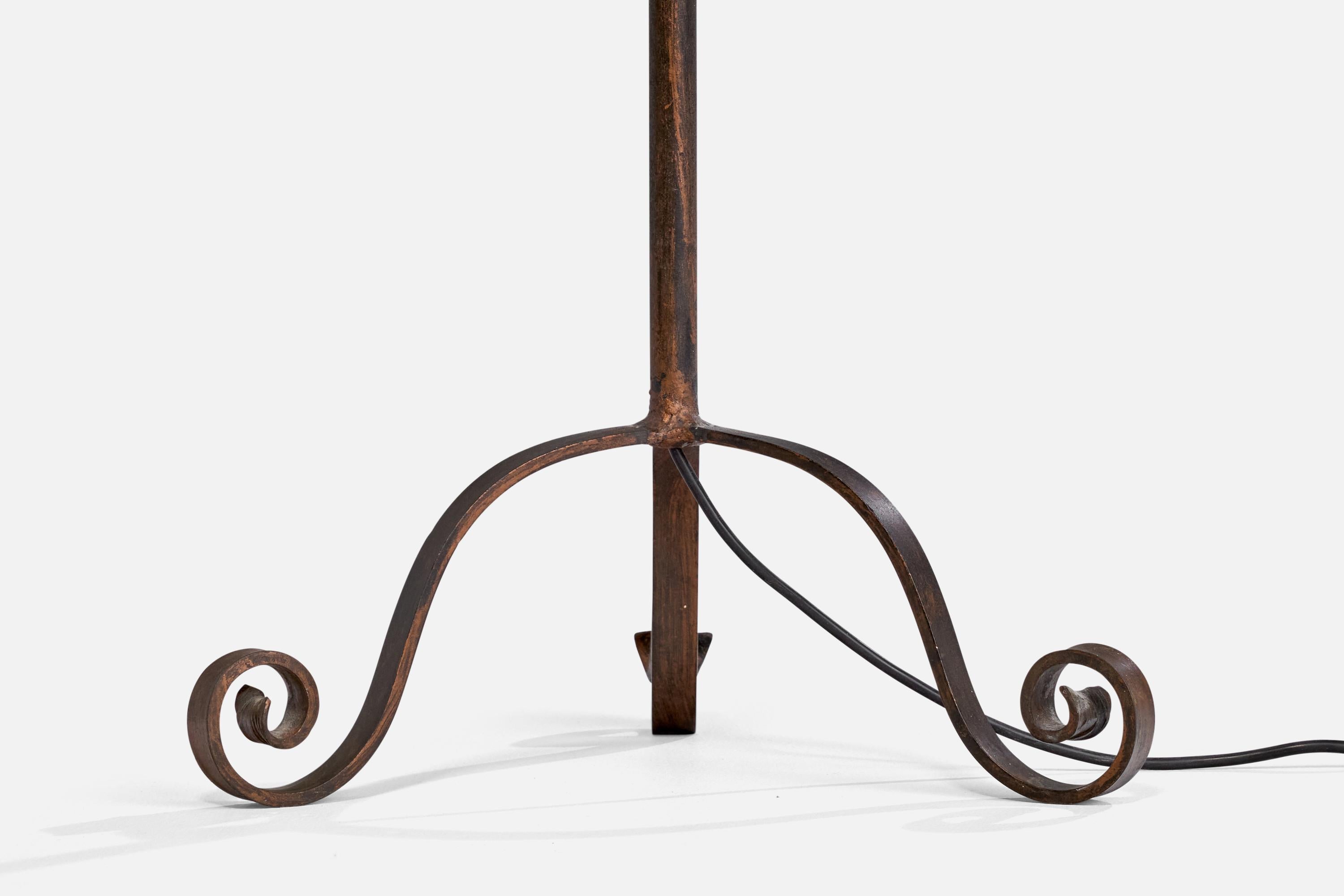 Designer suédois, lampadaire, fer, tissu, Suède, années 1940 en vente 2