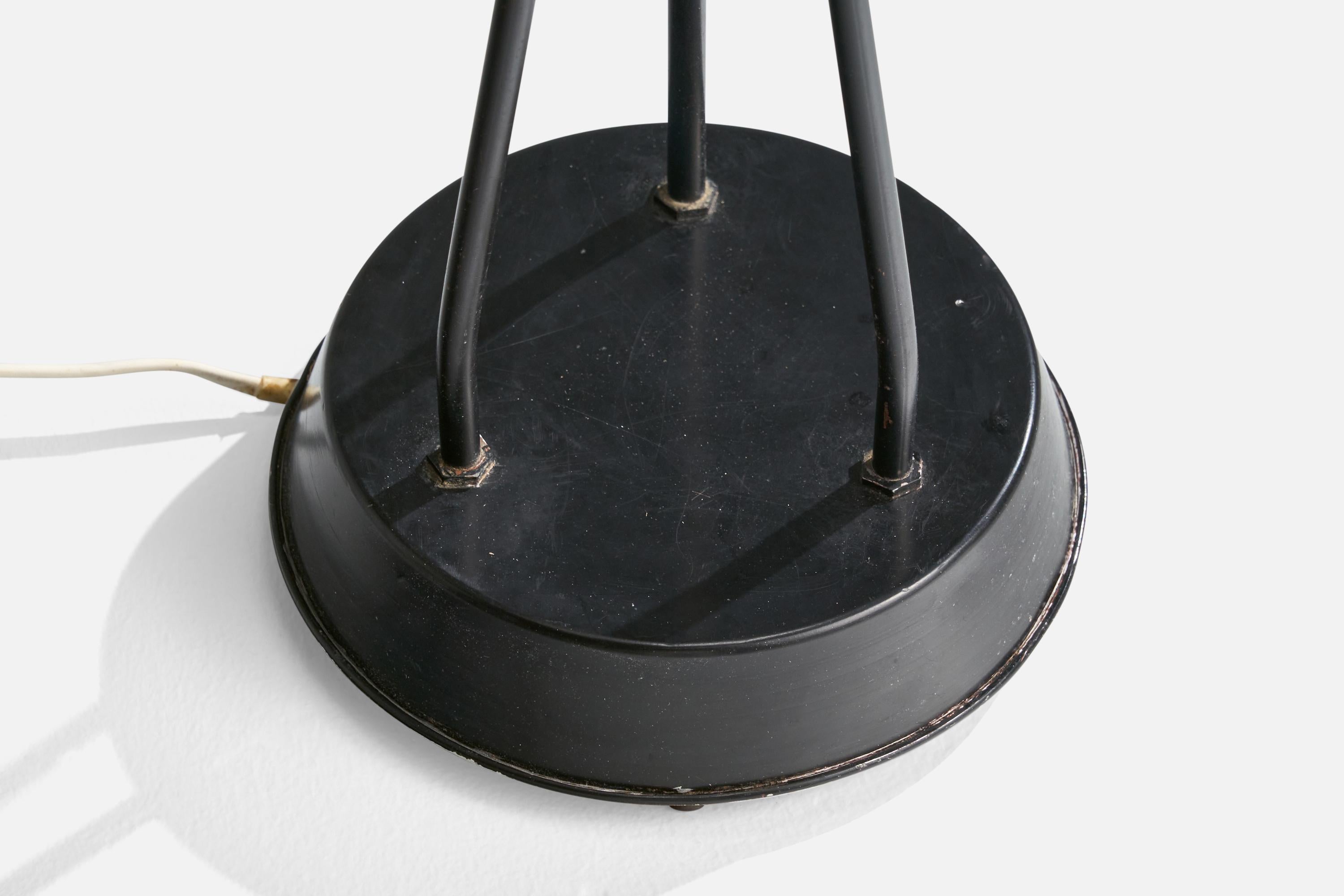Designer suédois, lampadaire, métal, laiton, tissu, Suède, années 1950 en vente 2