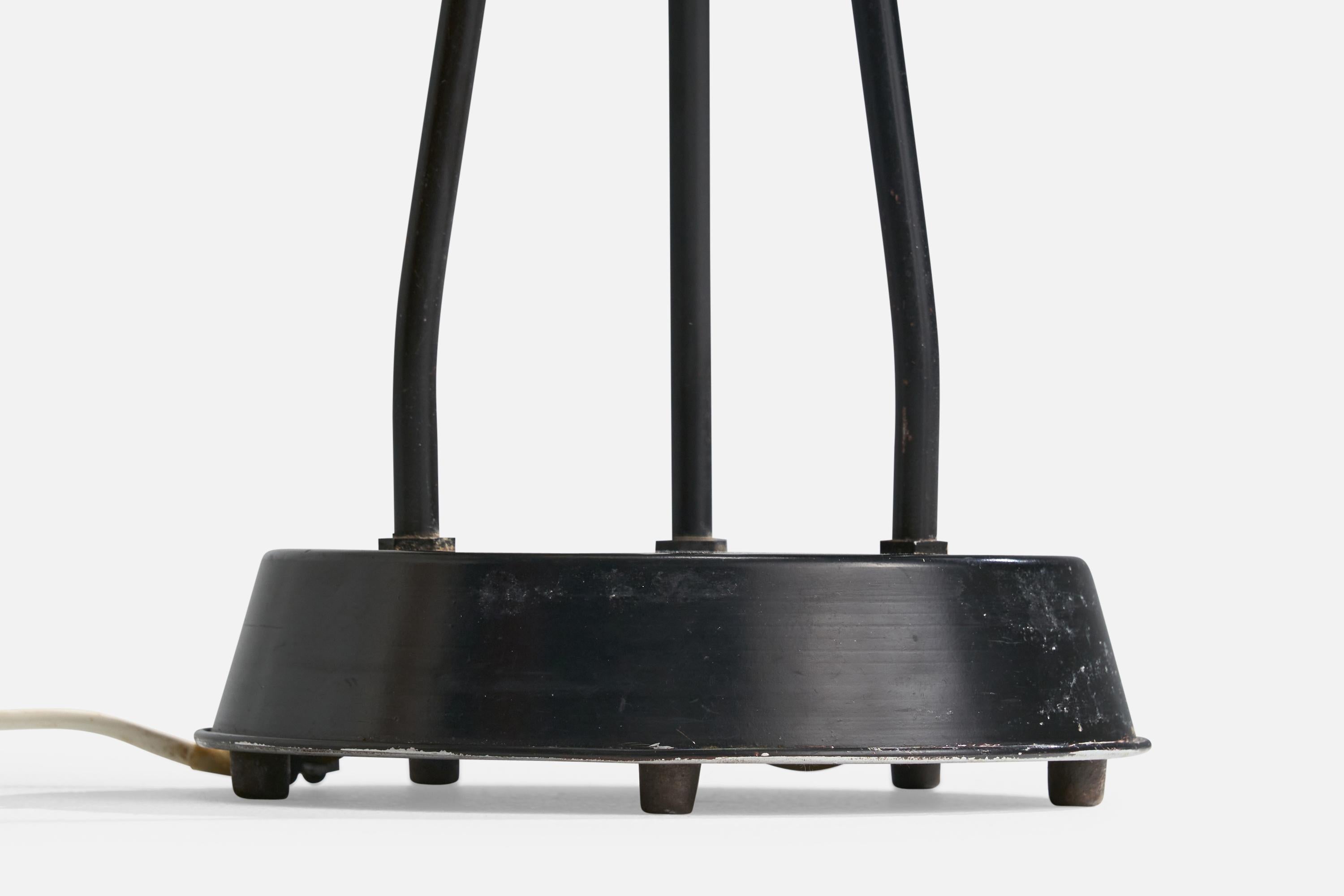 Designer suédois, lampadaire, métal, laiton, tissu, Suède, années 1950 en vente 3
