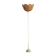 Lampada da terra di design svedese, metallo, rattan, Svezia, anni '60