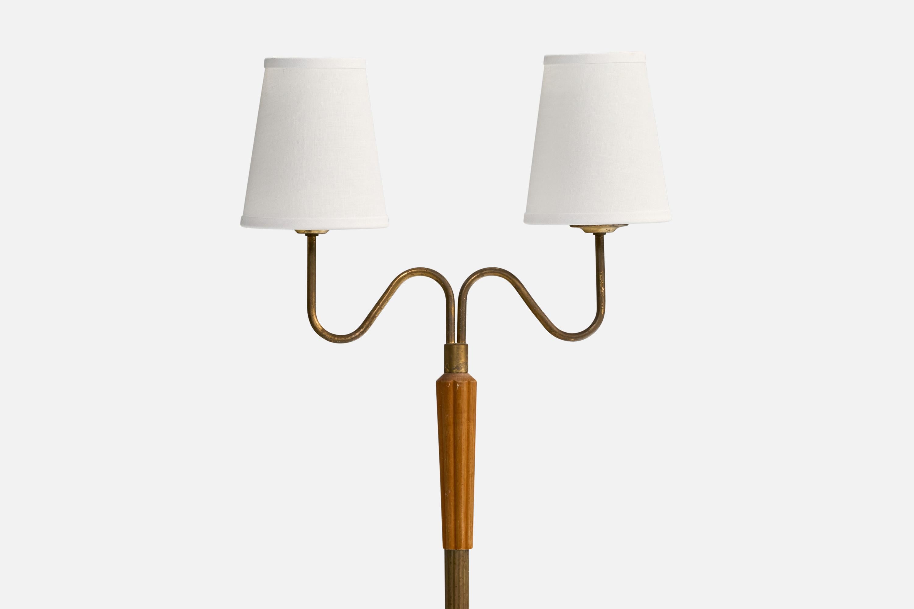Svedese Lampada da terra di design svedese, Oak, ottone, tessuto, Svezia, anni '1930 in vendita