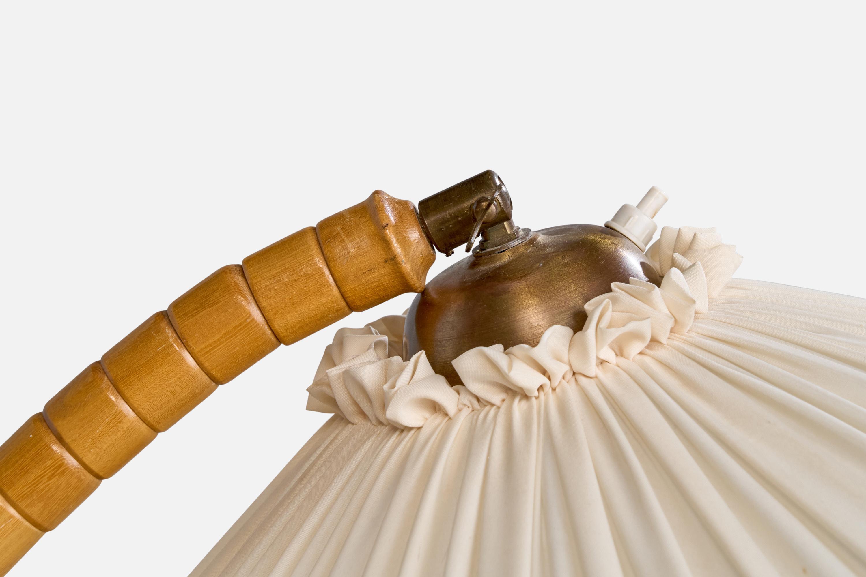Lampada da terra di design svedese, Oak, ottone, tessuto, Svezia, anni '40 in vendita 2