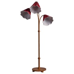Designer suédois, lampadaire, chêne, laiton, tissu, Suède, années 1940