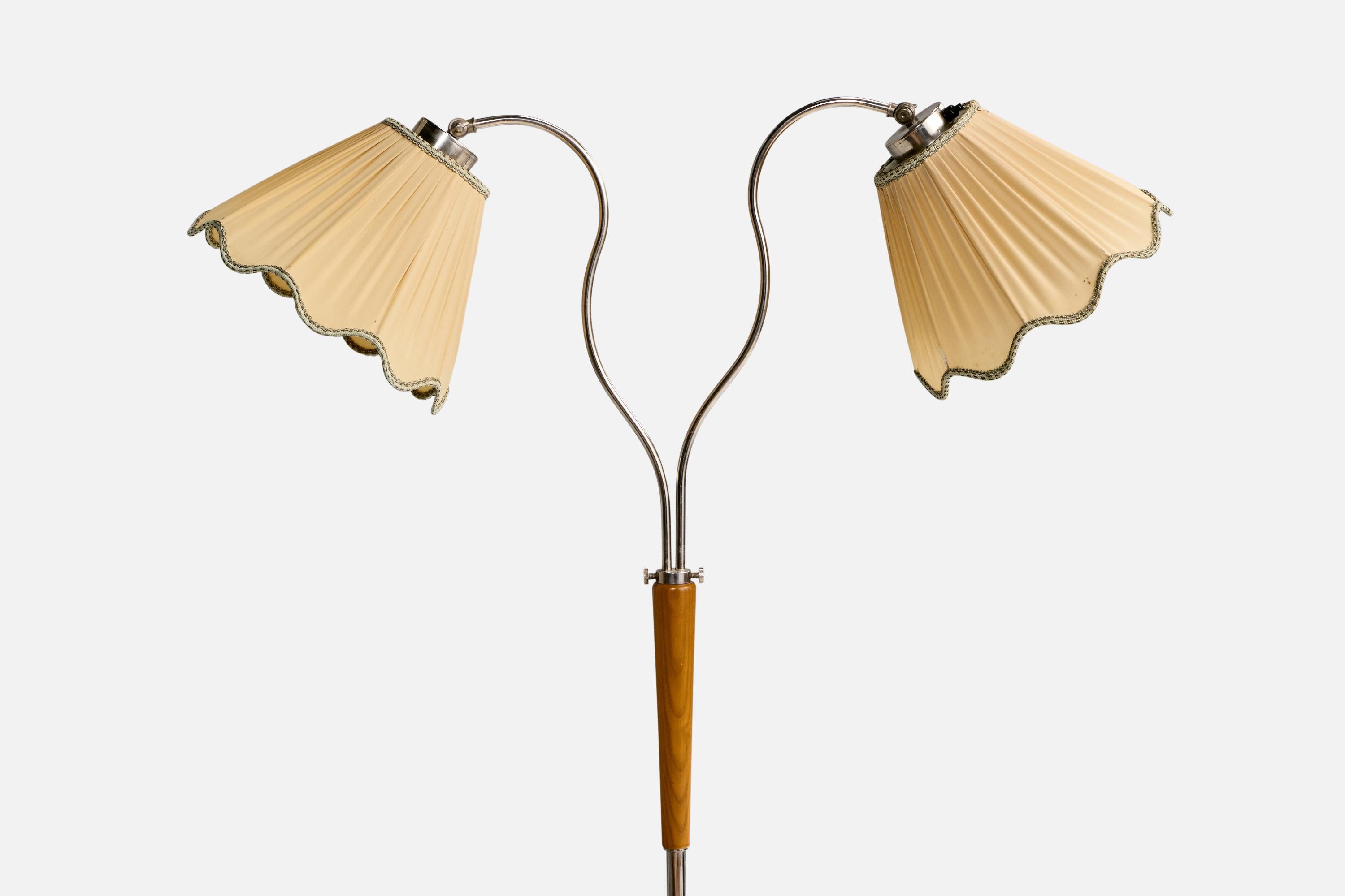 Scandinave moderne Designer suédois, lampadaire, chêne, métal, tissu, Suède, années 1930 en vente