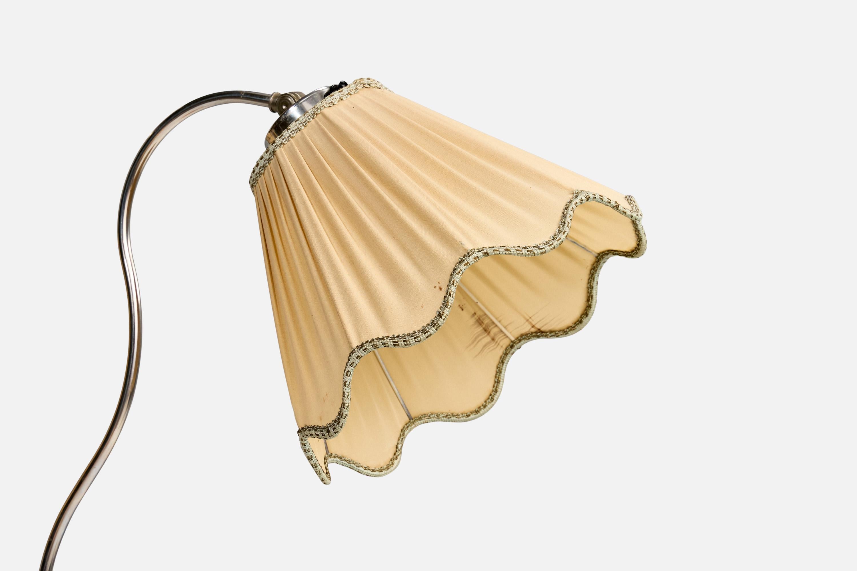 Suédois Designer suédois, lampadaire, chêne, métal, tissu, Suède, années 1930 en vente