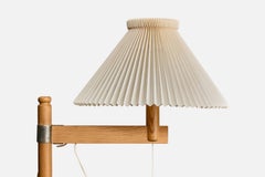 Diseñador sueco, lámpara de pie, pino, metal, papel, Suecia, años 70