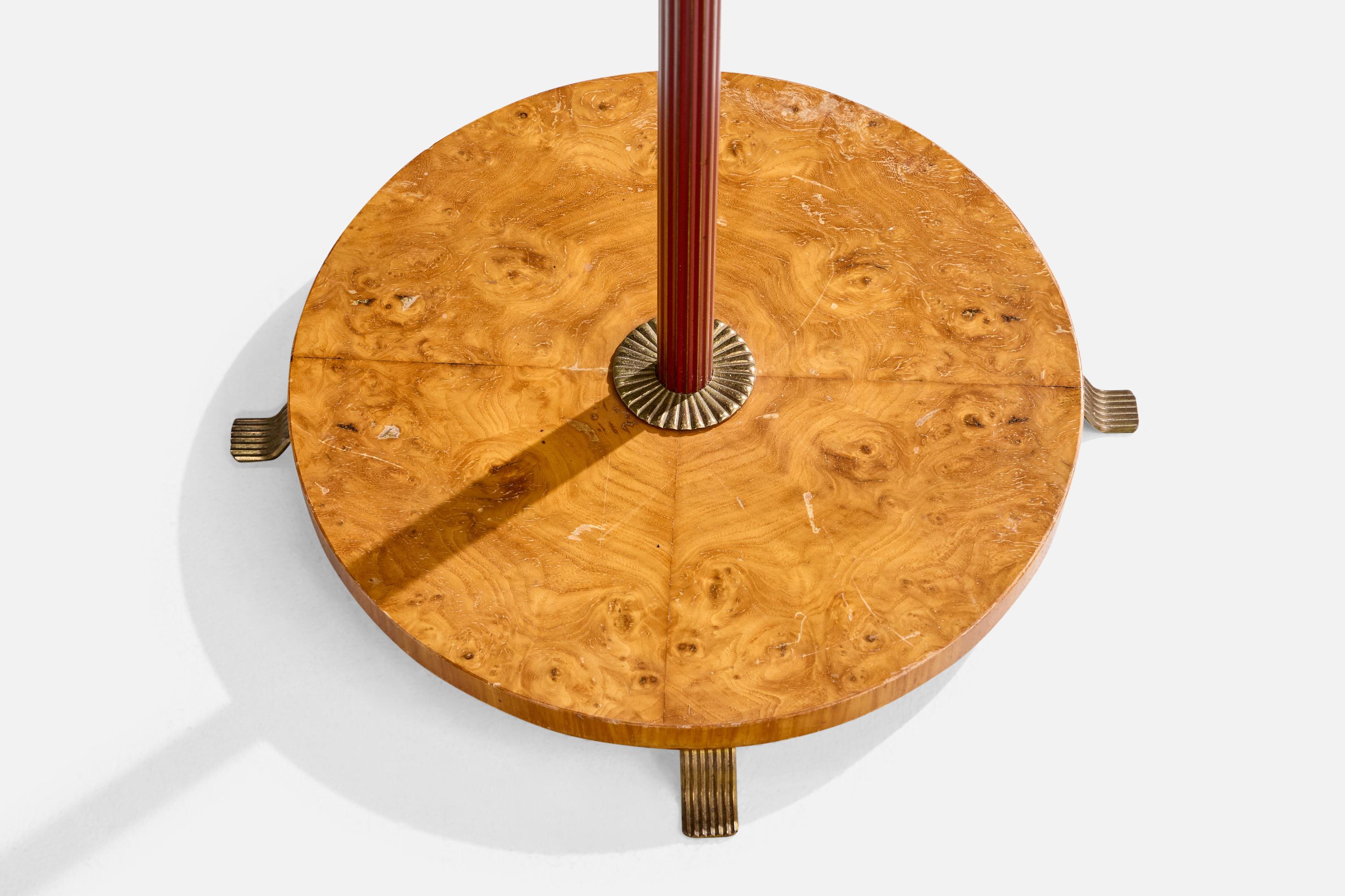 Designer suédois, lampadaire, bois, laiton, tissu, Suède, années 1950 en vente 5