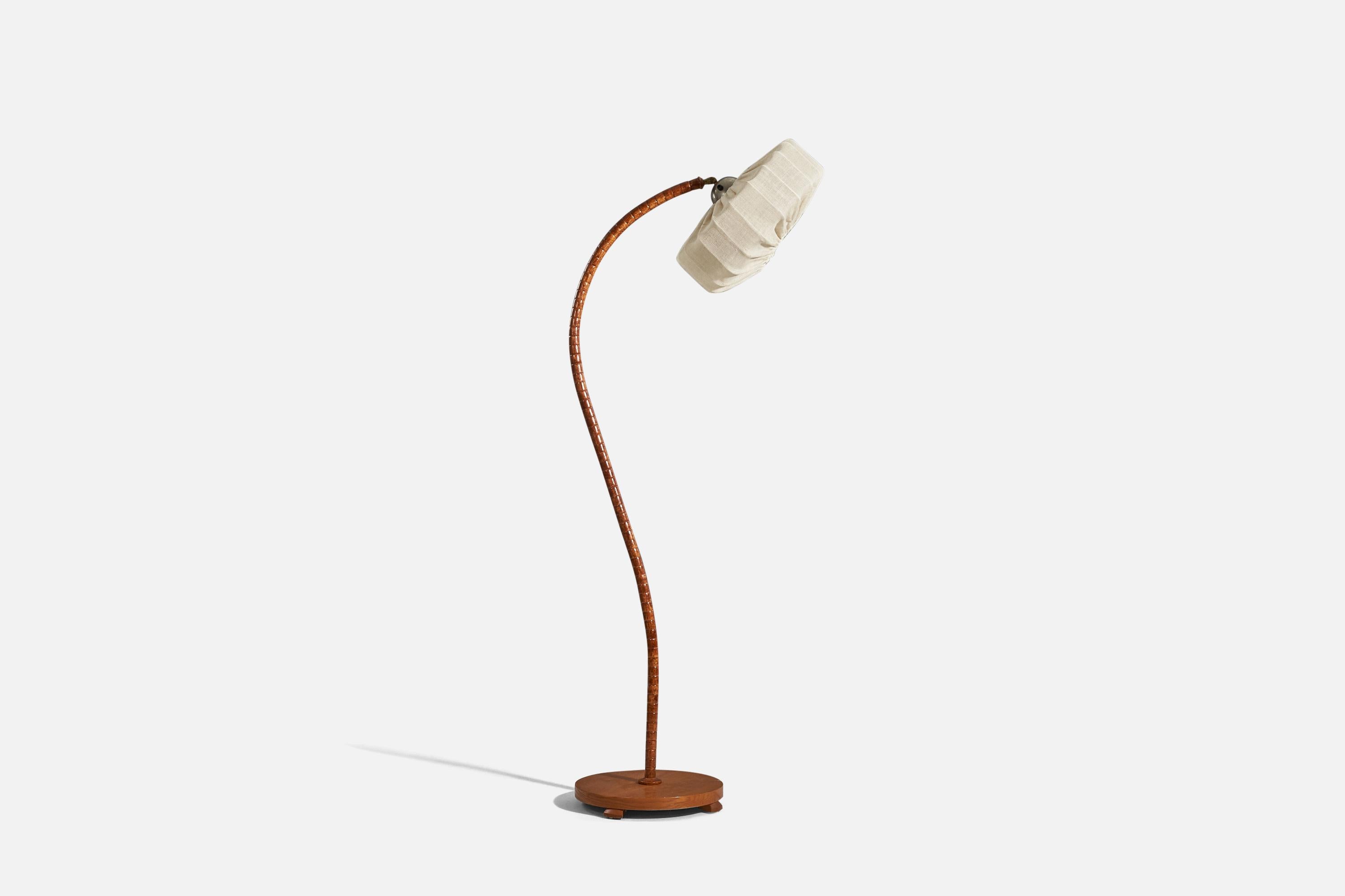 Diseñador sueco, lámpara de pie, madera, tela, Suecia, años 40 en Bueno estado para la venta en High Point, NC