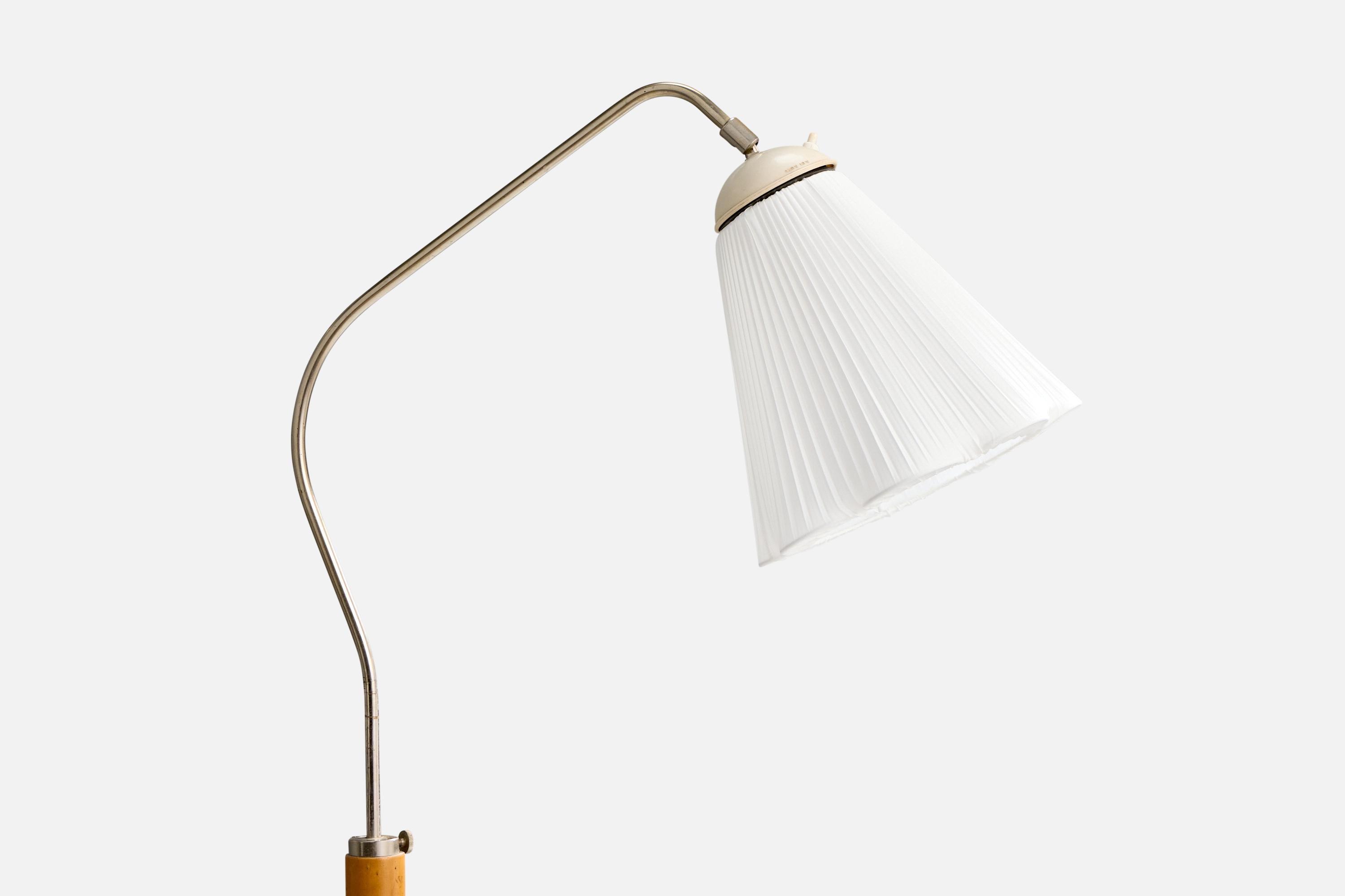 Scandinave moderne Designer suédois, lampadaire, Wood, métal, tissu, Suède, années 1940 en vente