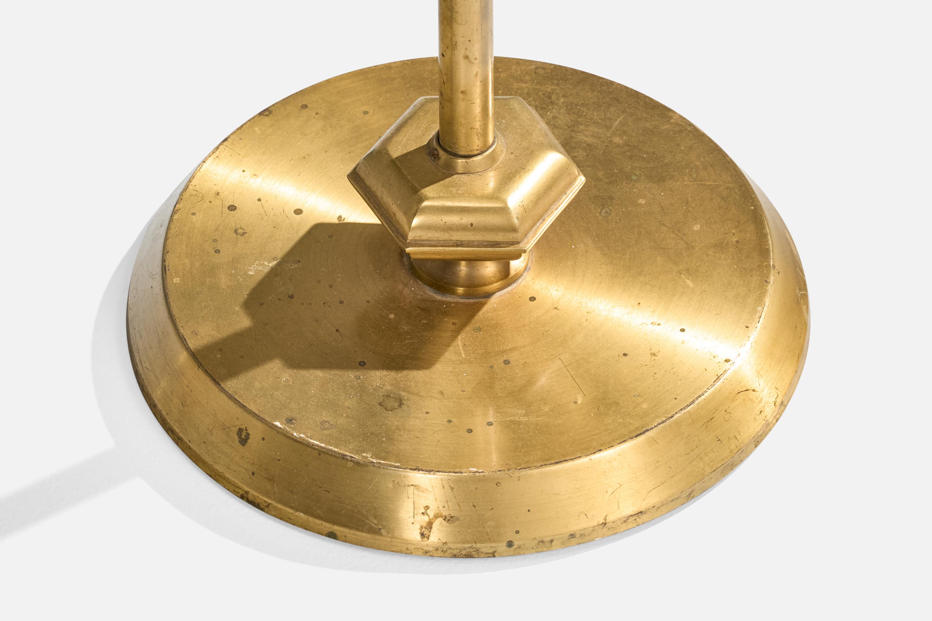 Designer suédois, lampadaires, laiton, papier, Suède, années 1940 en vente 1